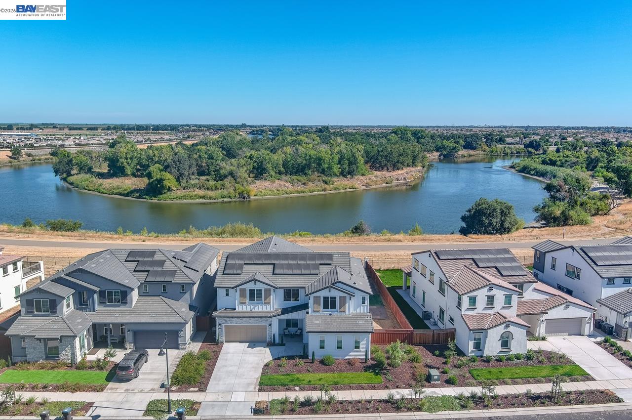 713 River Bend Dr, Lathrop, CA, 95330