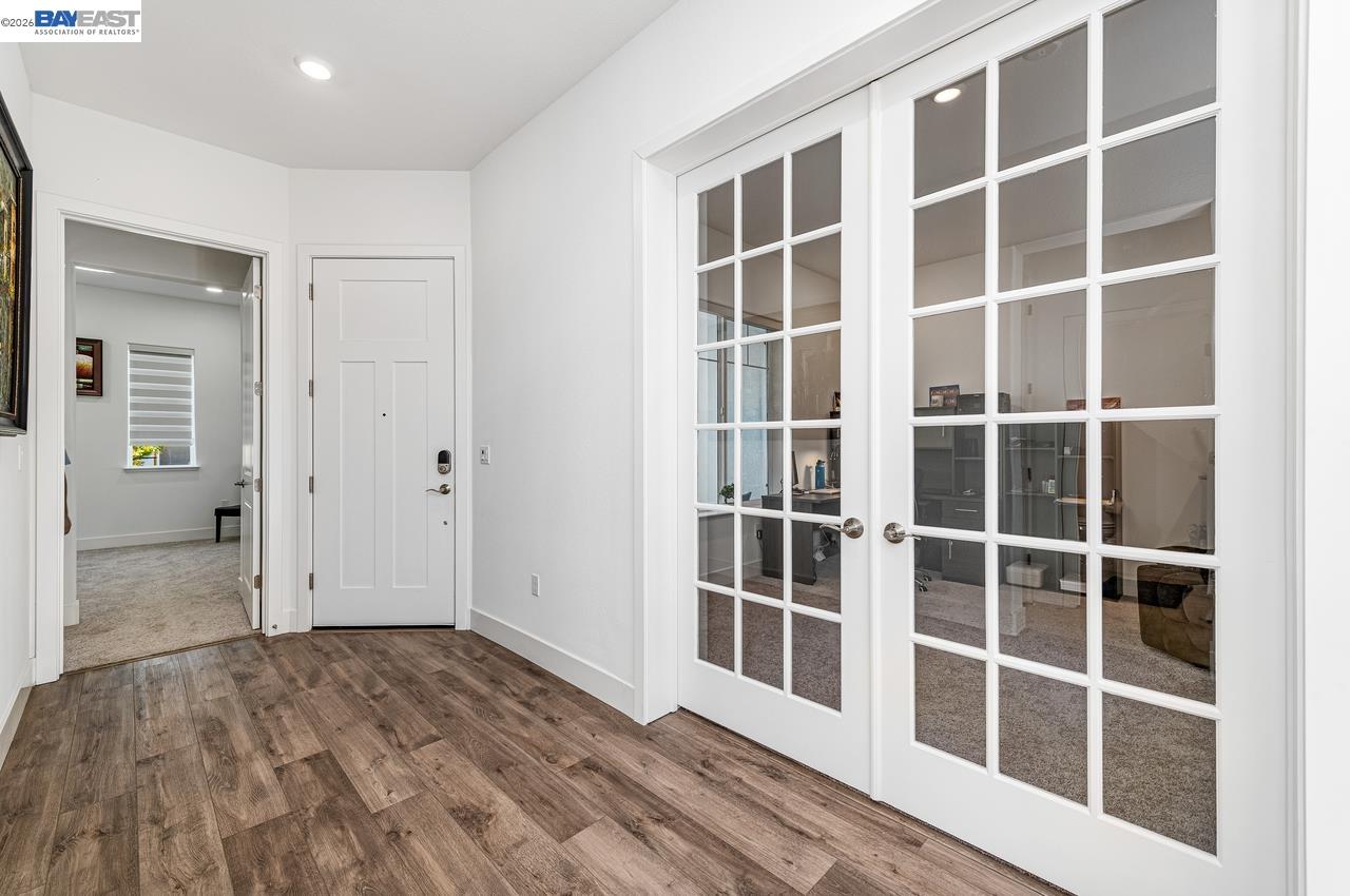 Detail Gallery Image 14 of 51 For 713 River Bend Dr, Lathrop,  CA 95330 - 6 Beds | 5/1 Baths