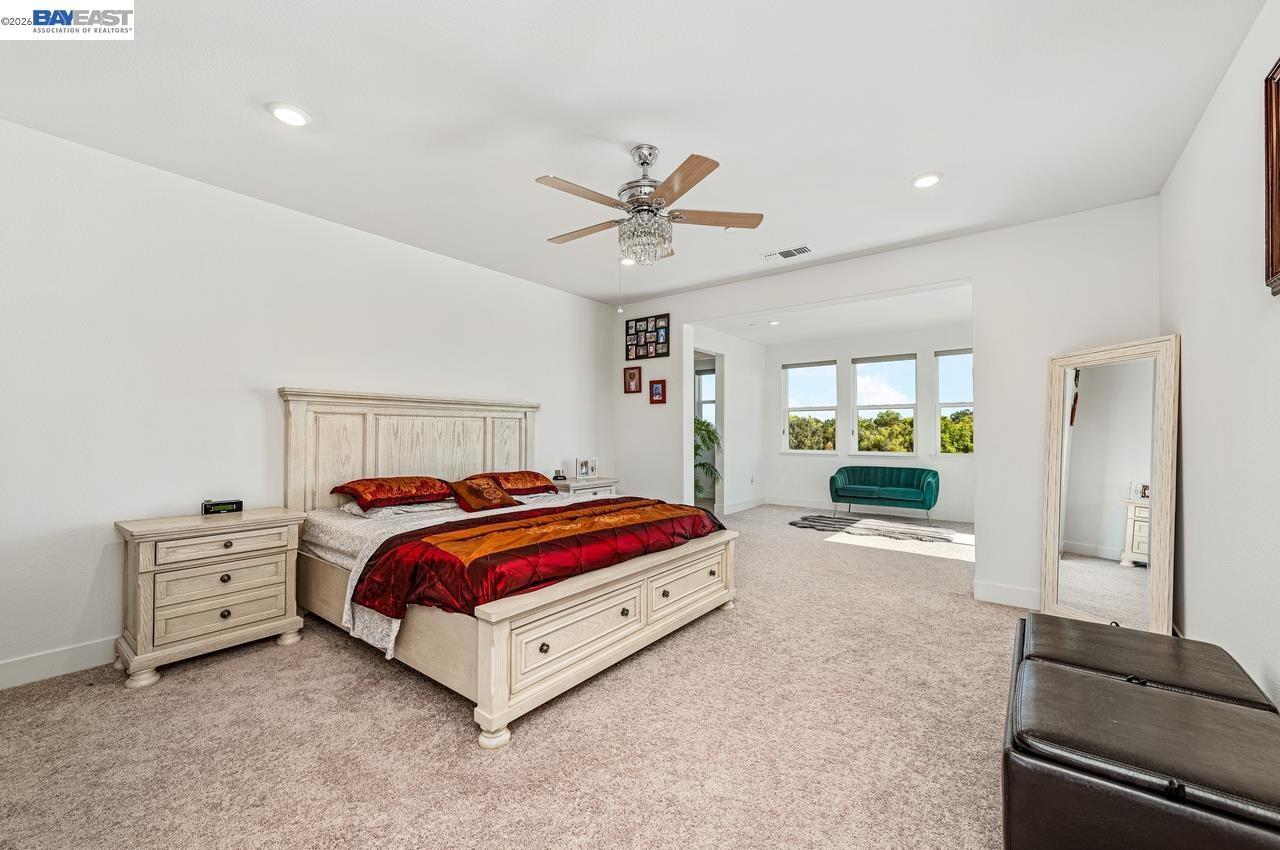 Detail Gallery Image 15 of 51 For 713 River Bend Dr, Lathrop,  CA 95330 - 6 Beds | 5/1 Baths