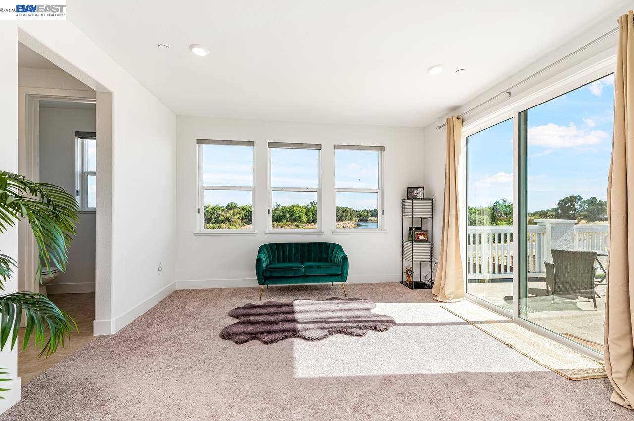 Detail Gallery Image 17 of 51 For 713 River Bend Dr, Lathrop,  CA 95330 - 6 Beds | 5/1 Baths