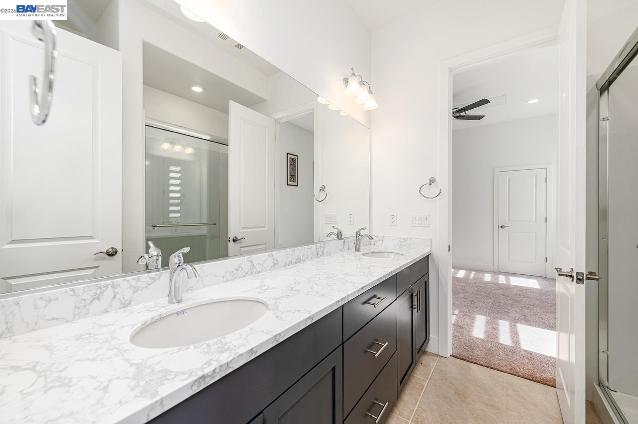 Detail Gallery Image 25 of 51 For 713 River Bend Dr, Lathrop,  CA 95330 - 6 Beds | 5/1 Baths