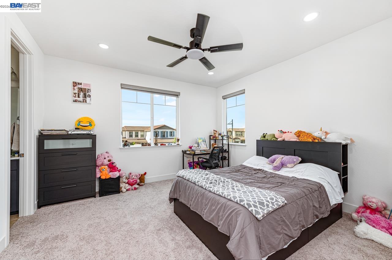 Detail Gallery Image 32 of 51 For 713 River Bend Dr, Lathrop,  CA 95330 - 6 Beds | 5/1 Baths