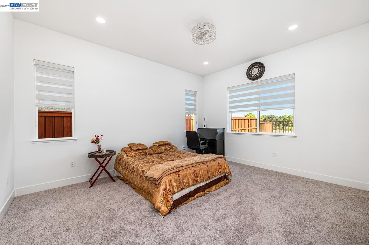 Detail Gallery Image 35 of 51 For 713 River Bend Dr, Lathrop,  CA 95330 - 6 Beds | 5/1 Baths