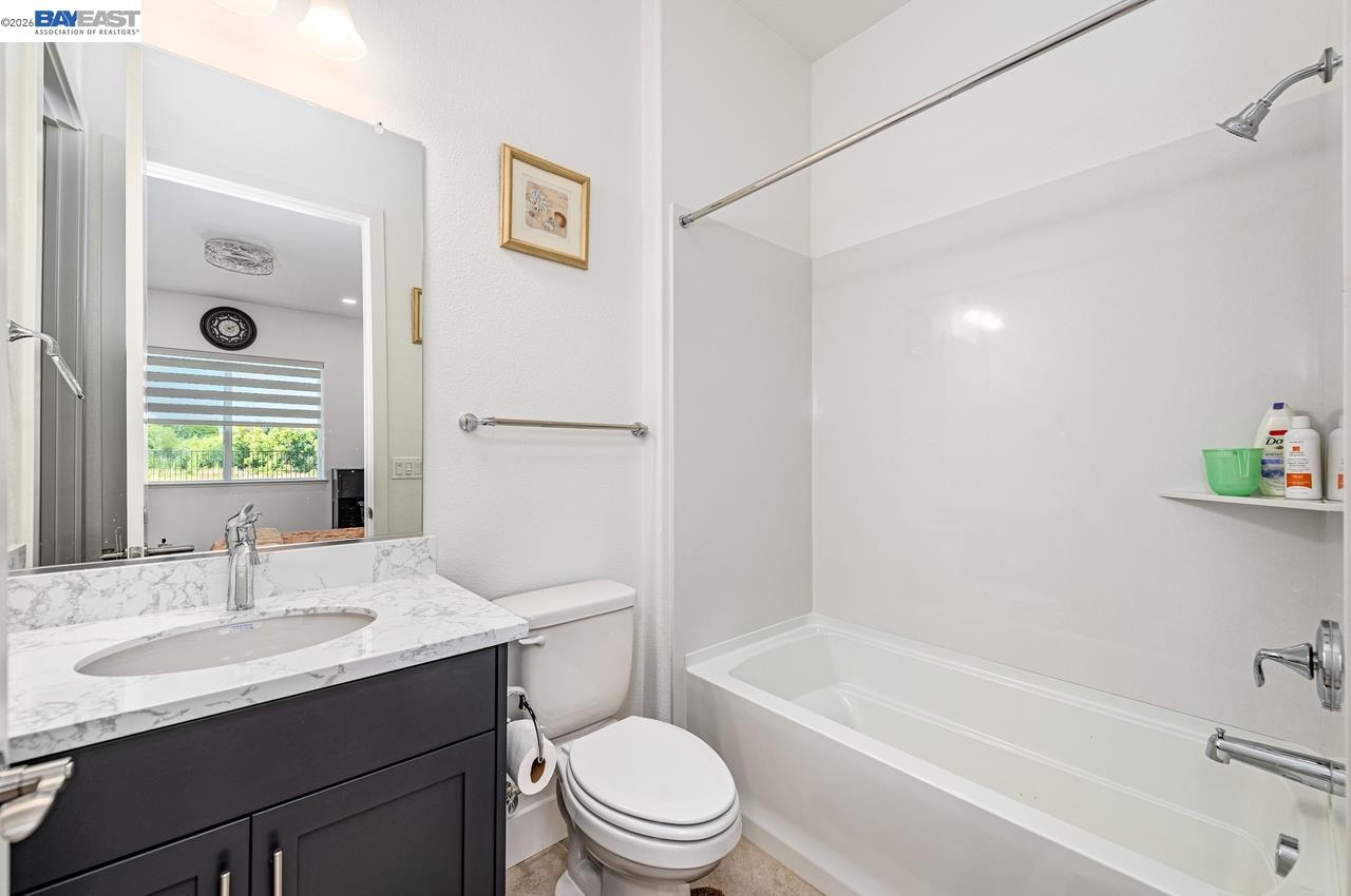 Detail Gallery Image 36 of 51 For 713 River Bend Dr, Lathrop,  CA 95330 - 6 Beds | 5/1 Baths