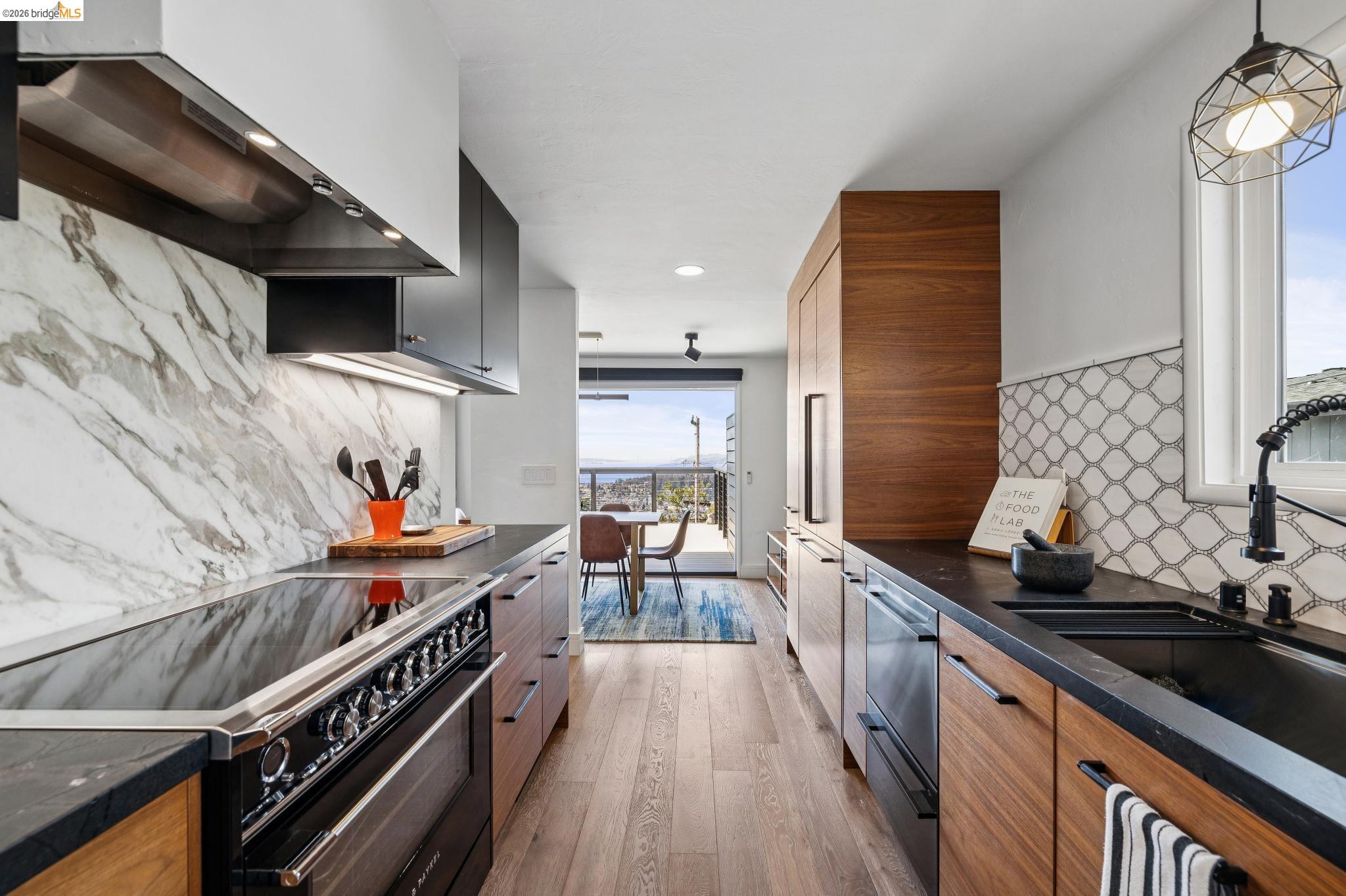 Detail Gallery Image 3 of 47 For 255 Stanford Ave, Kensington,  CA 94708 - 2 Beds | 2 Baths