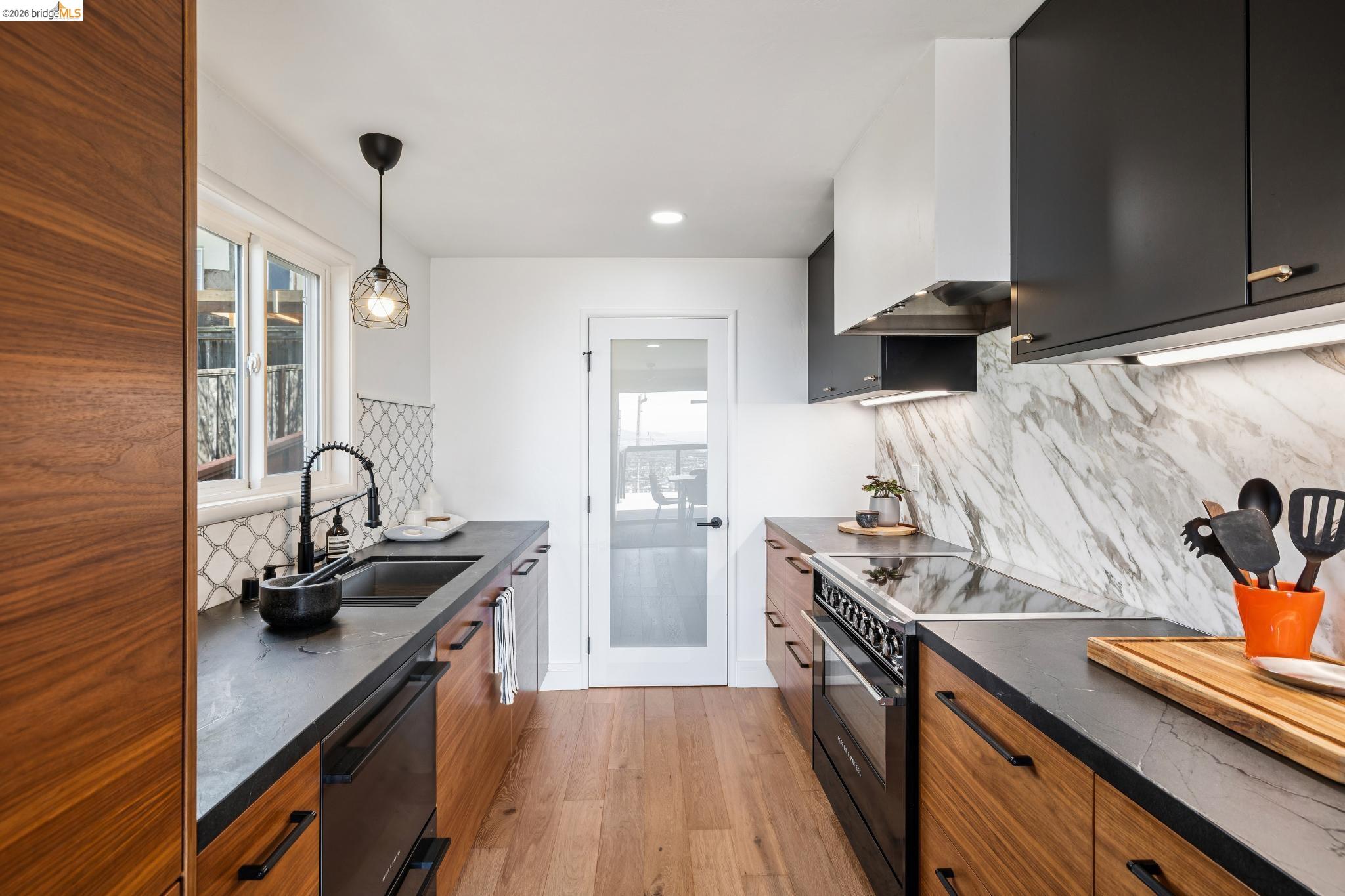 Detail Gallery Image 25 of 47 For 255 Stanford Ave, Kensington,  CA 94708 - 2 Beds | 2 Baths