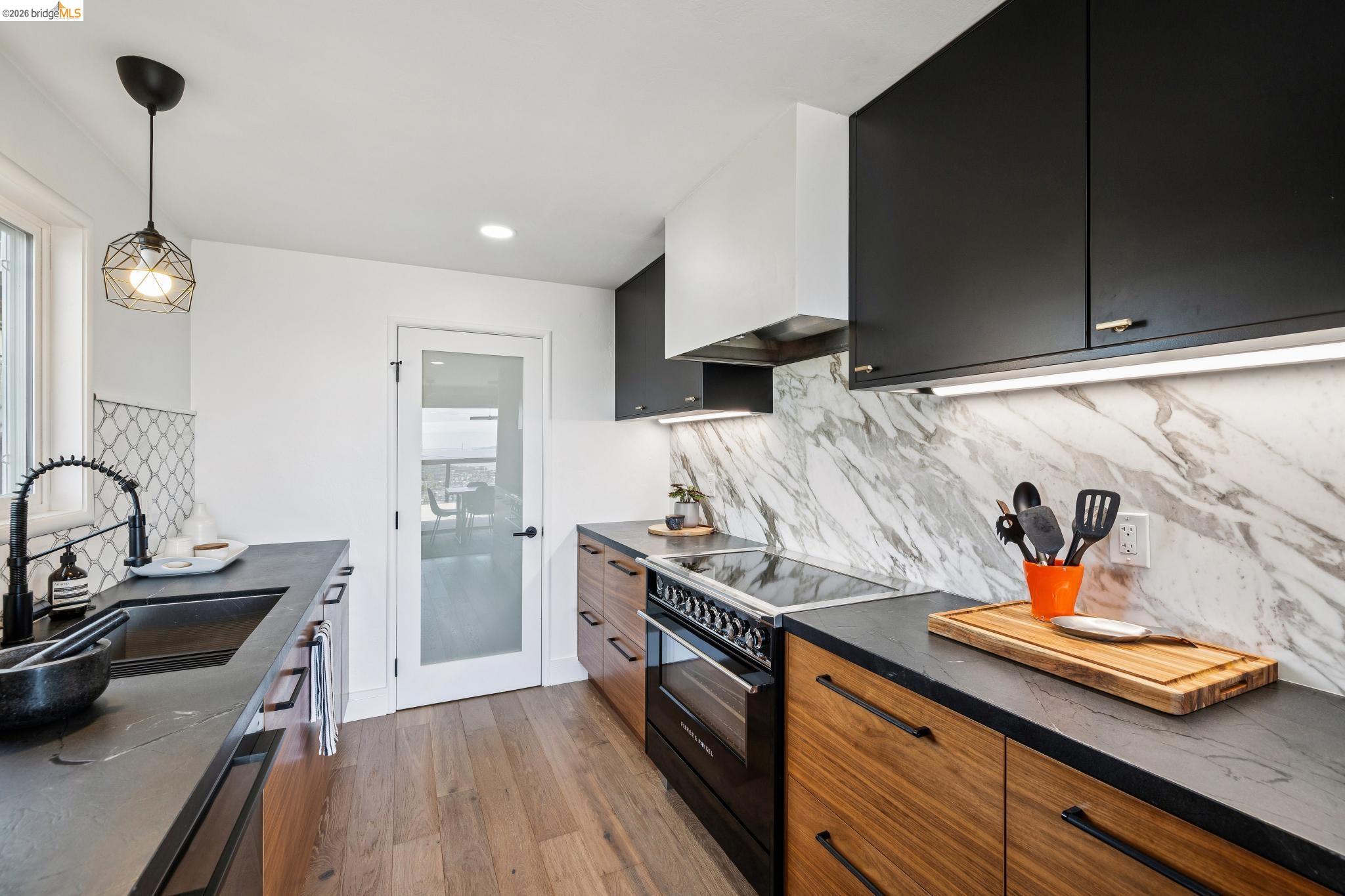 Detail Gallery Image 26 of 47 For 255 Stanford Ave, Kensington,  CA 94708 - 2 Beds | 2 Baths
