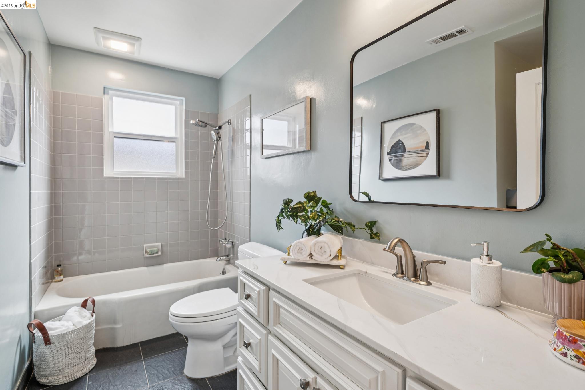 Detail Gallery Image 12 of 45 For 1009 Everett, El Cerrito,  CA 94530 - – Beds | – Baths