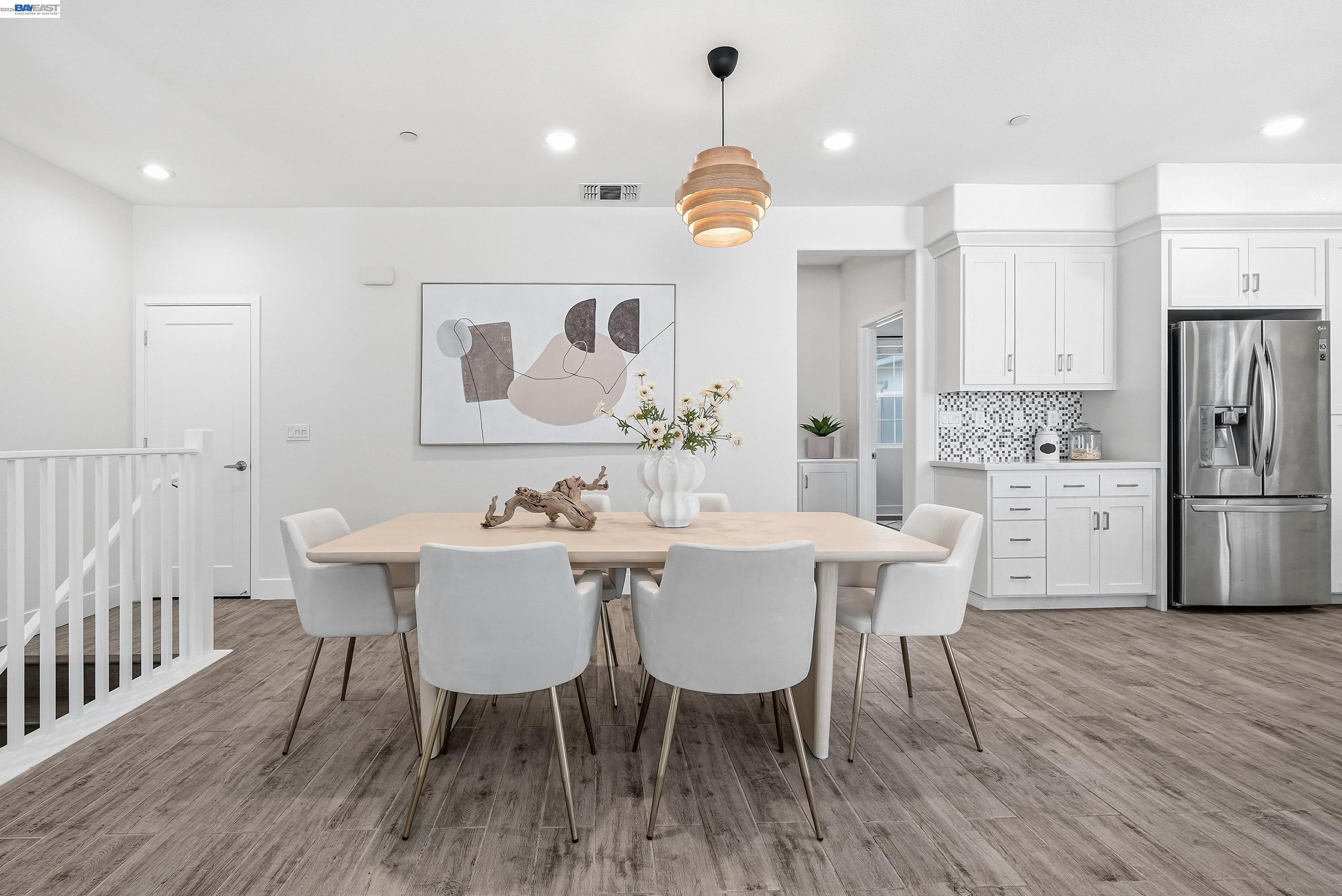 Photo #2: 41125199 Listing: Photo #2