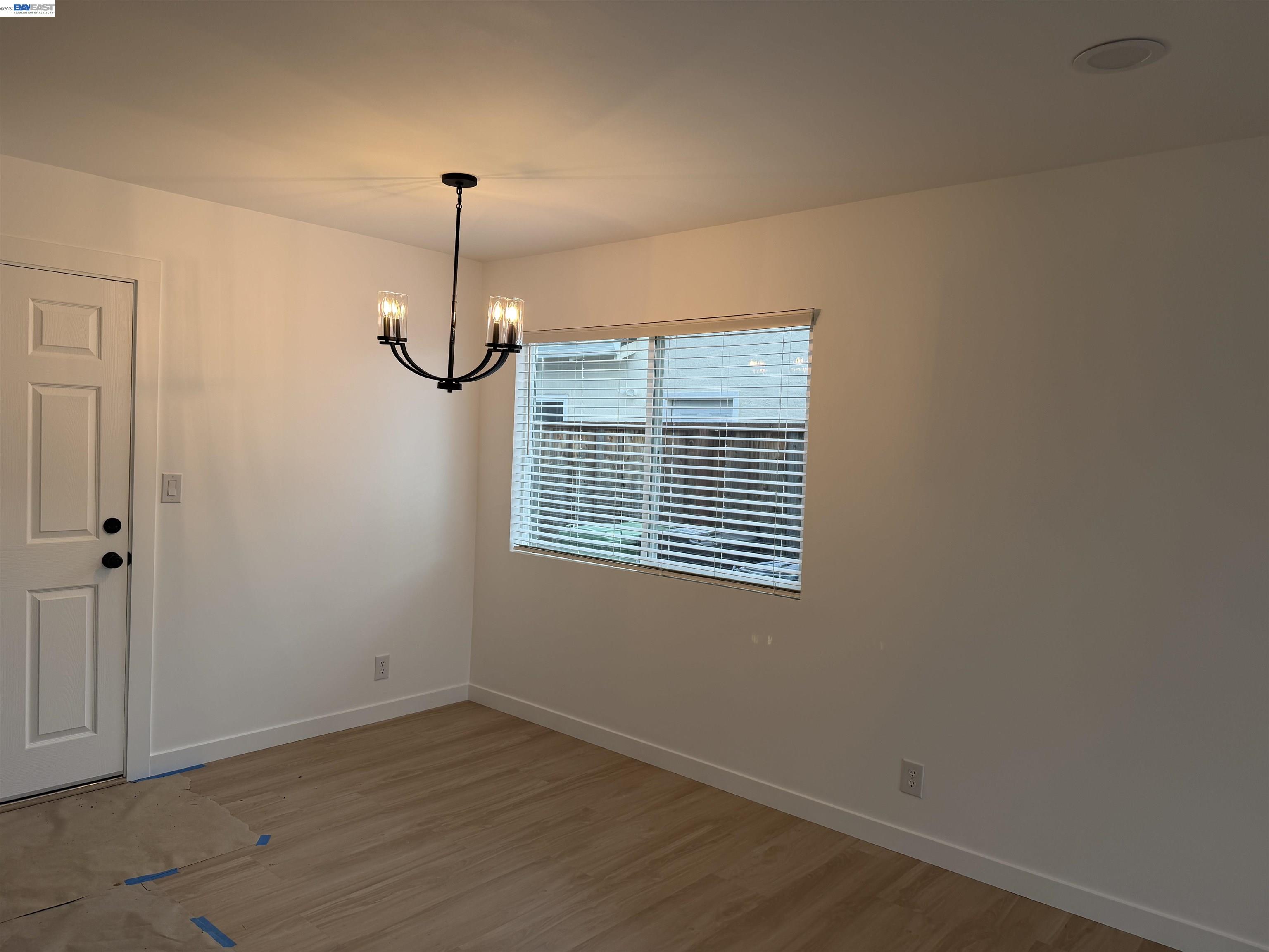 Detail Gallery Image 5 of 12 For 40117 Paseo Padre Parkway, Fremont,  CA 94538-2929 - 3 Beds | 1 Baths