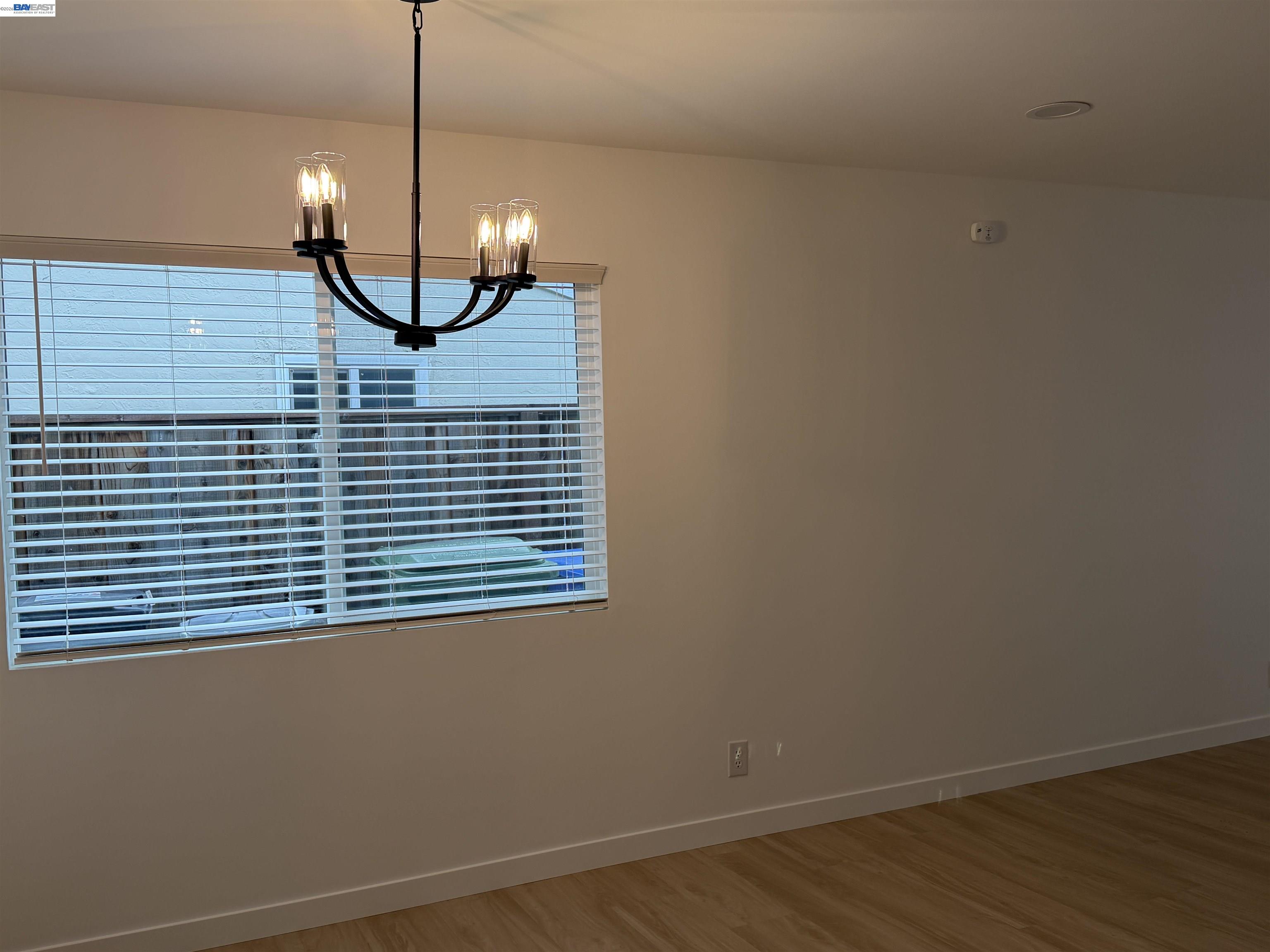 Detail Gallery Image 6 of 12 For 40117 Paseo Padre Parkway, Fremont,  CA 94538-2929 - 3 Beds | 1 Baths