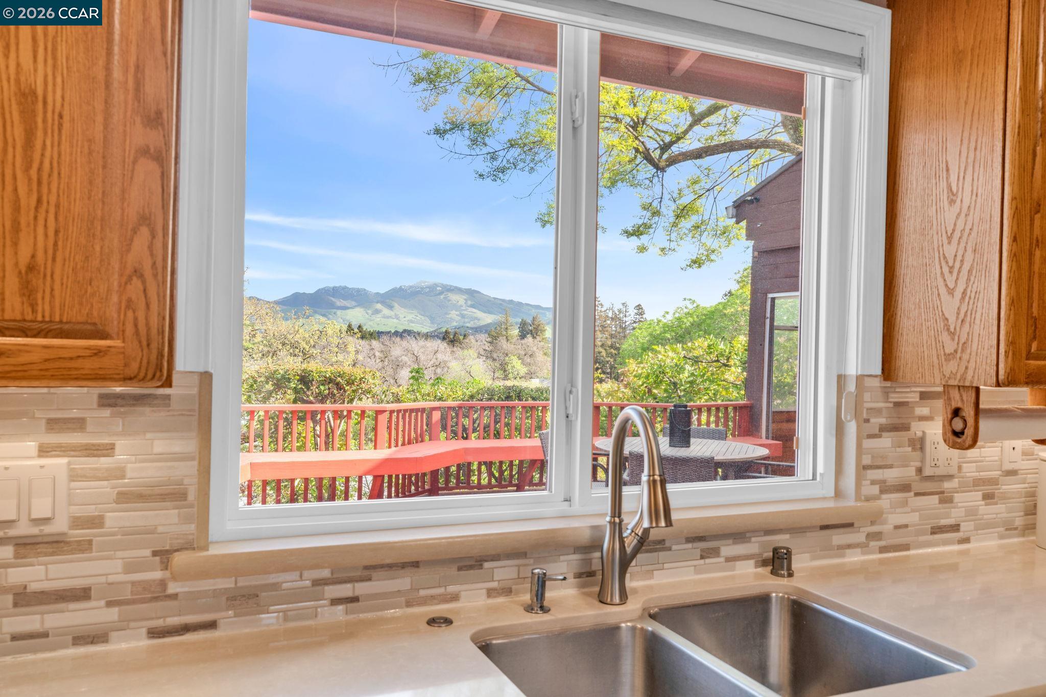 Detail Gallery Image 16 of 49 For 2081 Essenay Ave, Walnut Creek,  CA 94597 - 3 Beds | 2 Baths