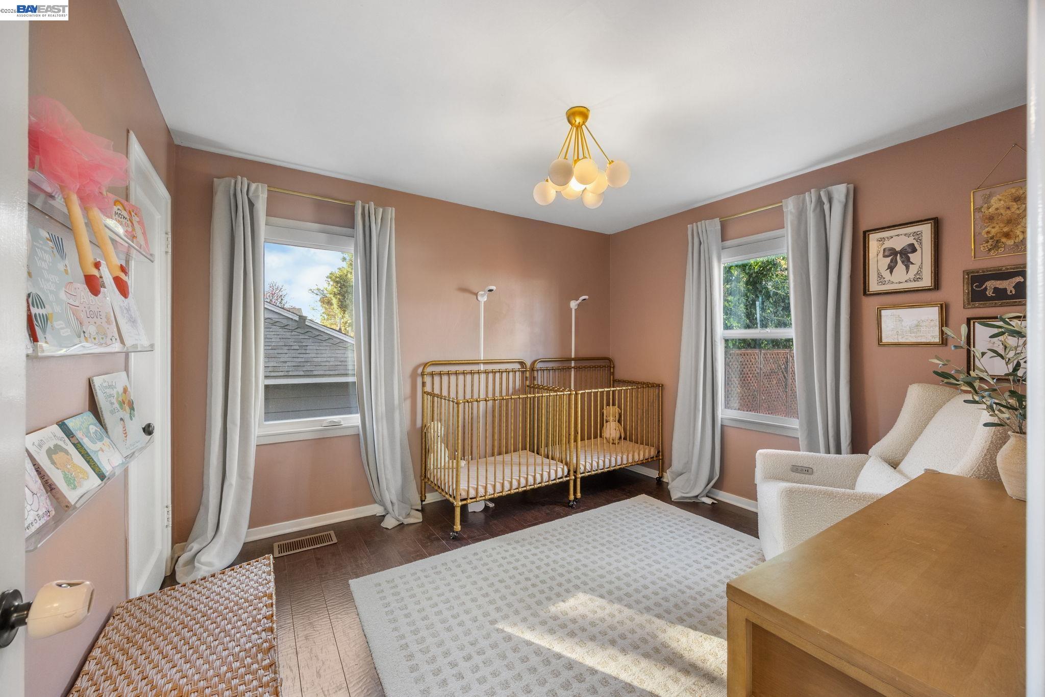 Detail Gallery Image 11 of 27 For 2672 Watson St, Castro Valley,  CA 94546 - 3 Beds | 1/1 Baths