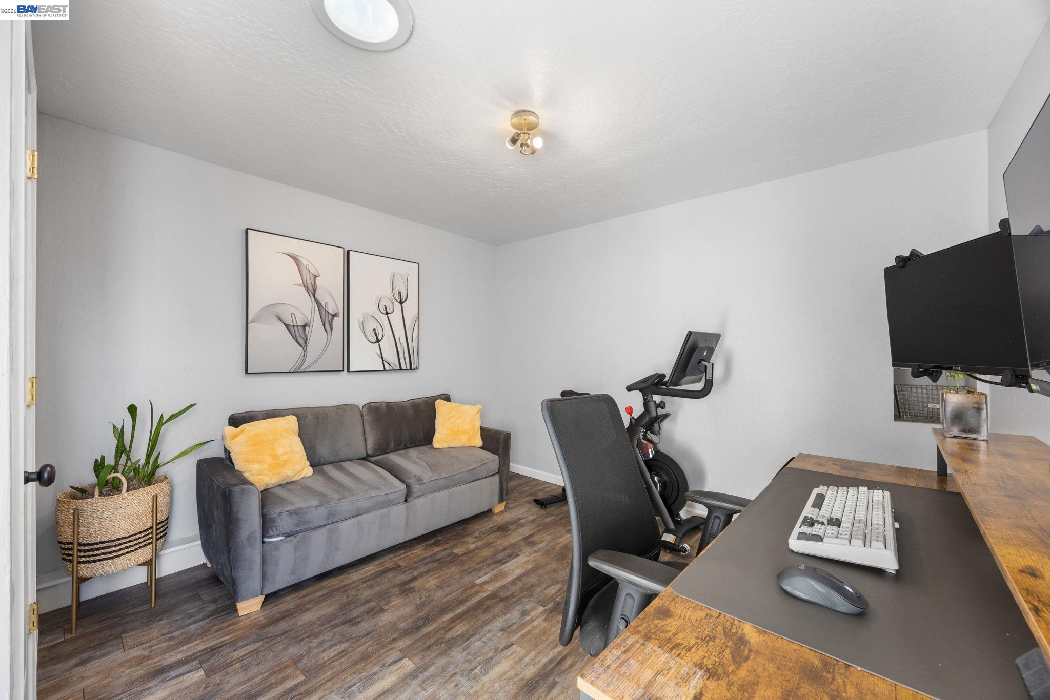 Detail Gallery Image 13 of 27 For 2672 Watson St, Castro Valley,  CA 94546 - 3 Beds | 1/1 Baths