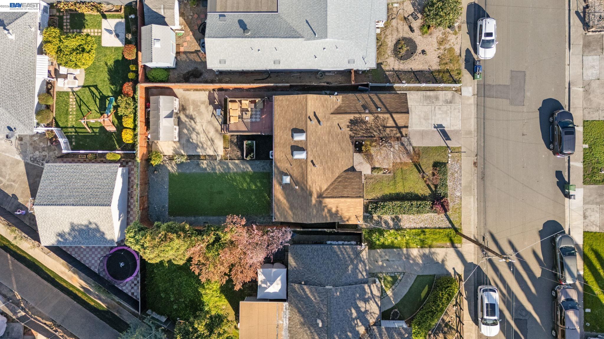 Detail Gallery Image 21 of 27 For 2672 Watson St, Castro Valley,  CA 94546 - 3 Beds | 1/1 Baths