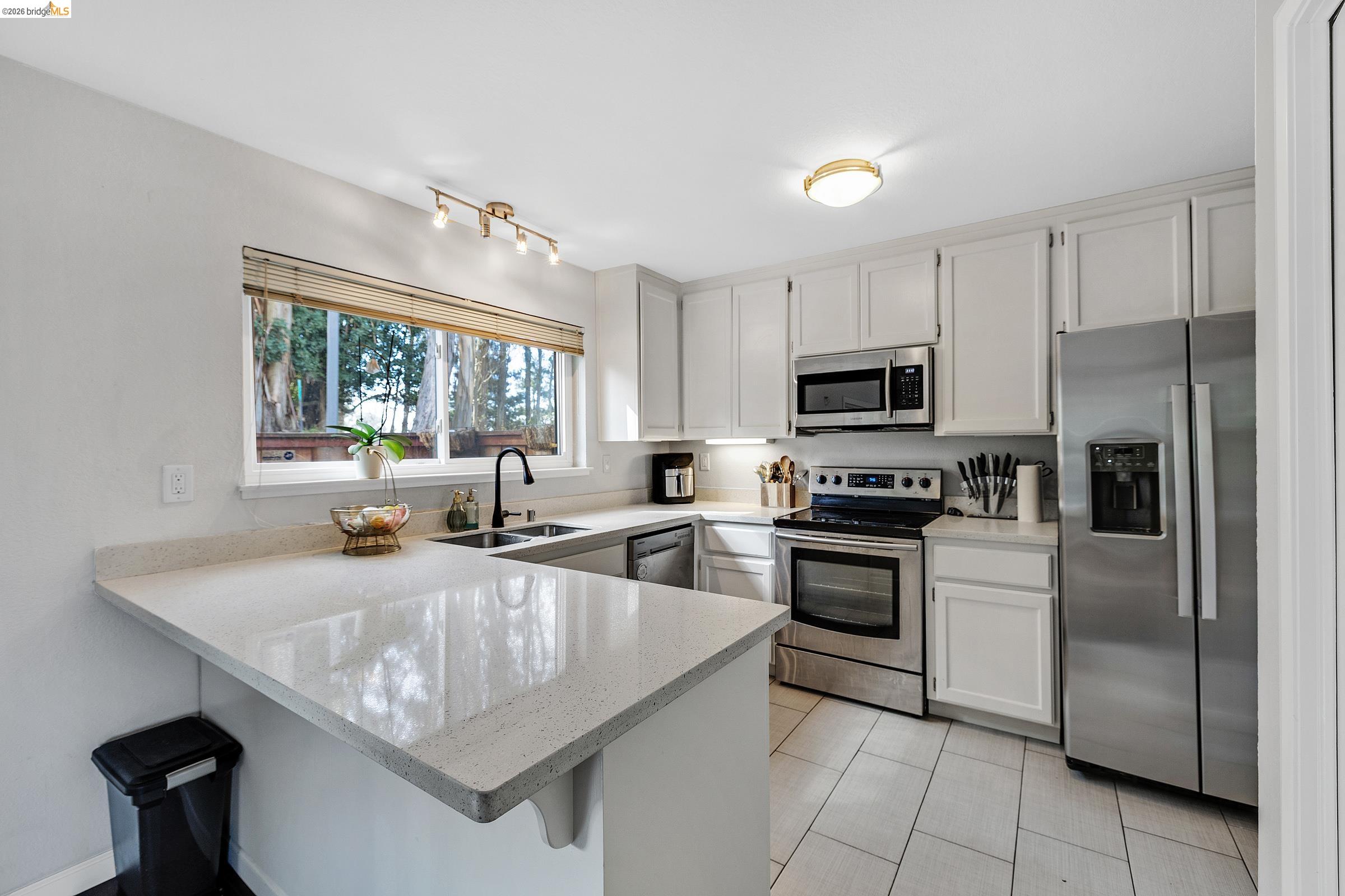 407 Vista Heights Rd