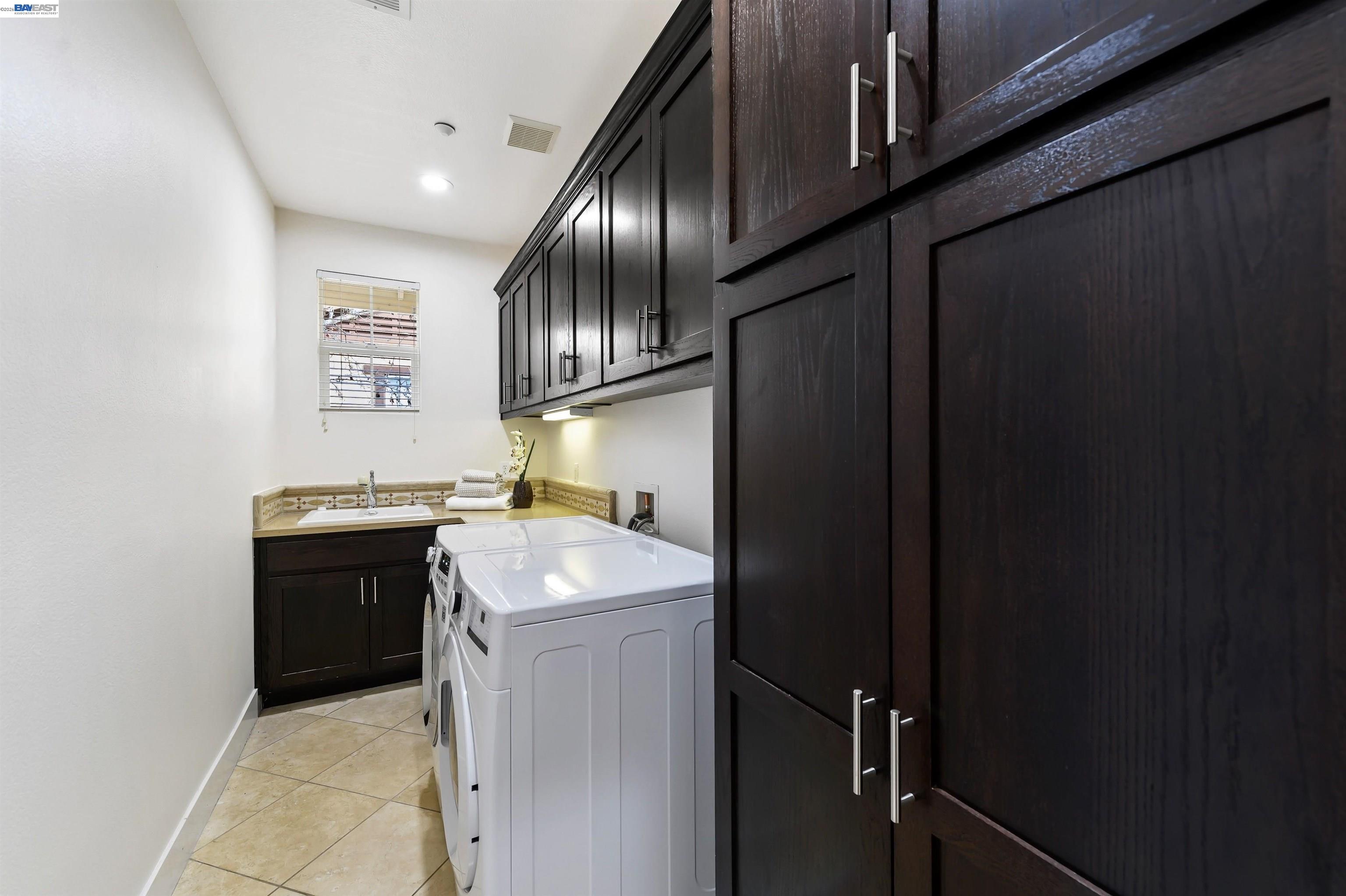 Detail Gallery Image 23 of 35 For 5454 Stockton Loop, Livermore,  CA 94550 - 5 Beds | 4 Baths