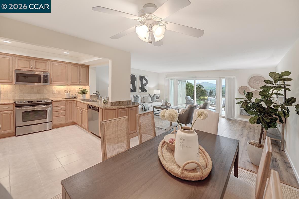 Photo #4: 41125209 Listing: Photo #4