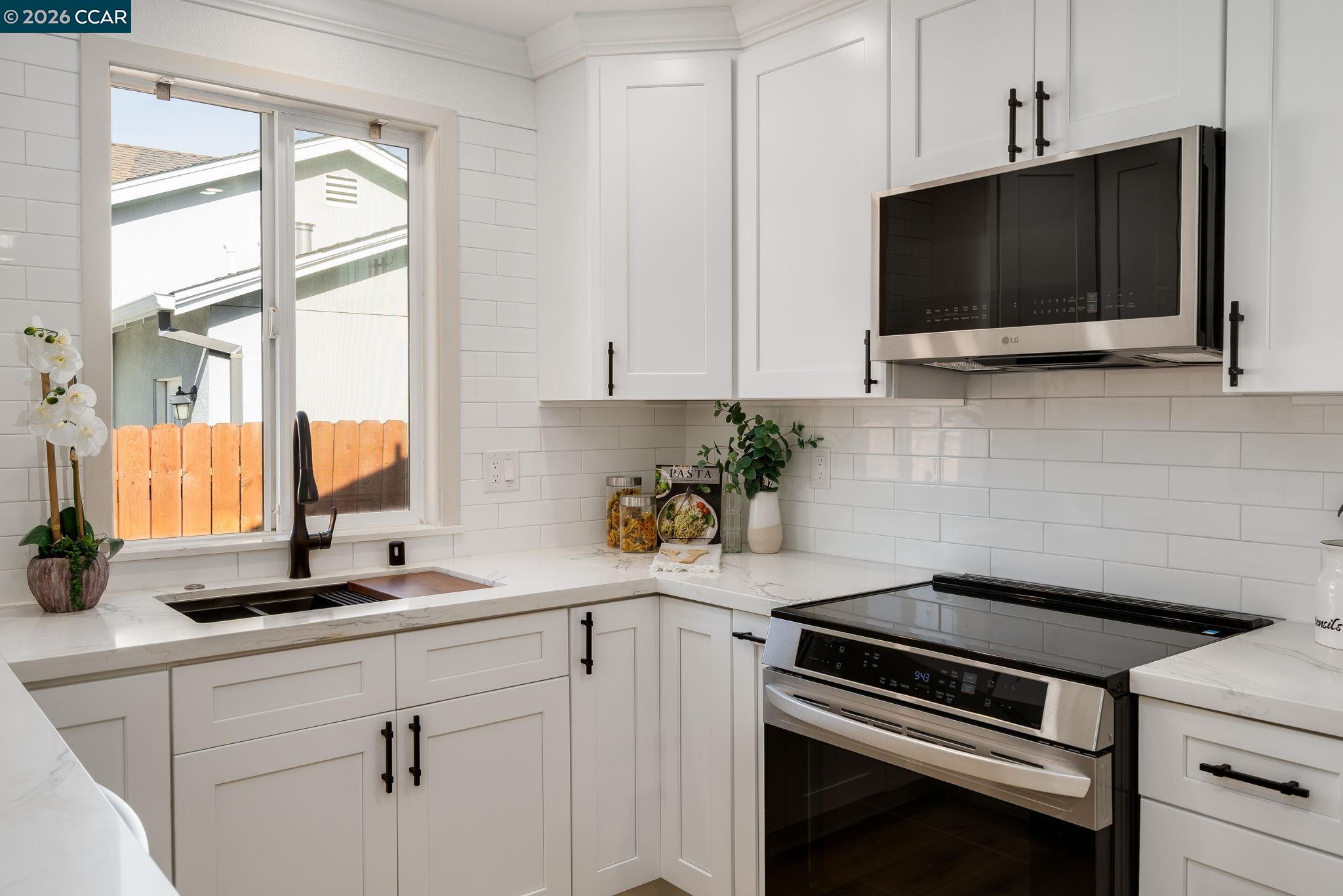 Detail Gallery Image 17 of 60 For 2653 Garden Ave, Concord,  CA 94520 - 3 Beds | 2 Baths