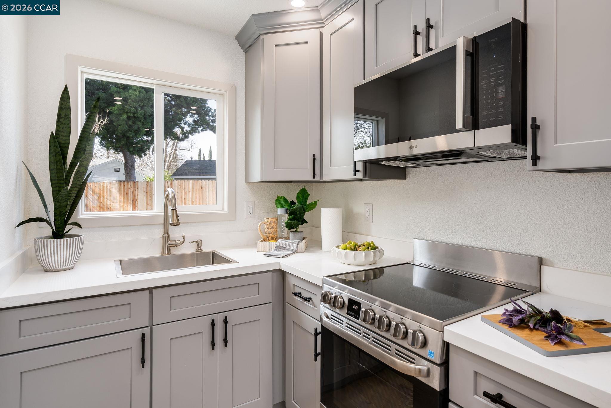 Detail Gallery Image 38 of 60 For 2653 Garden Ave, Concord,  CA 94520 - 3 Beds | 2 Baths