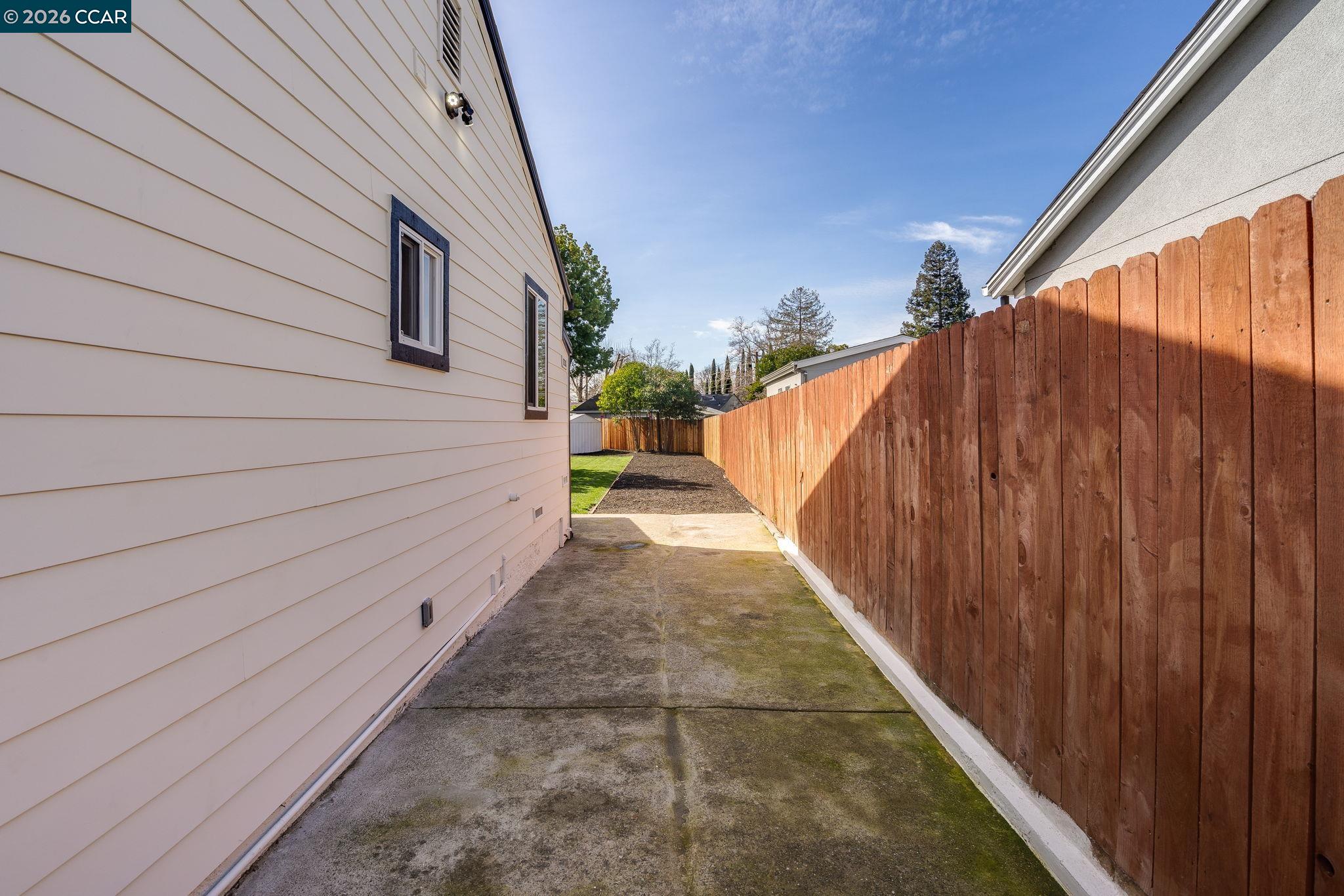 Detail Gallery Image 42 of 60 For 2653 Garden Ave, Concord,  CA 94520 - 3 Beds | 2 Baths