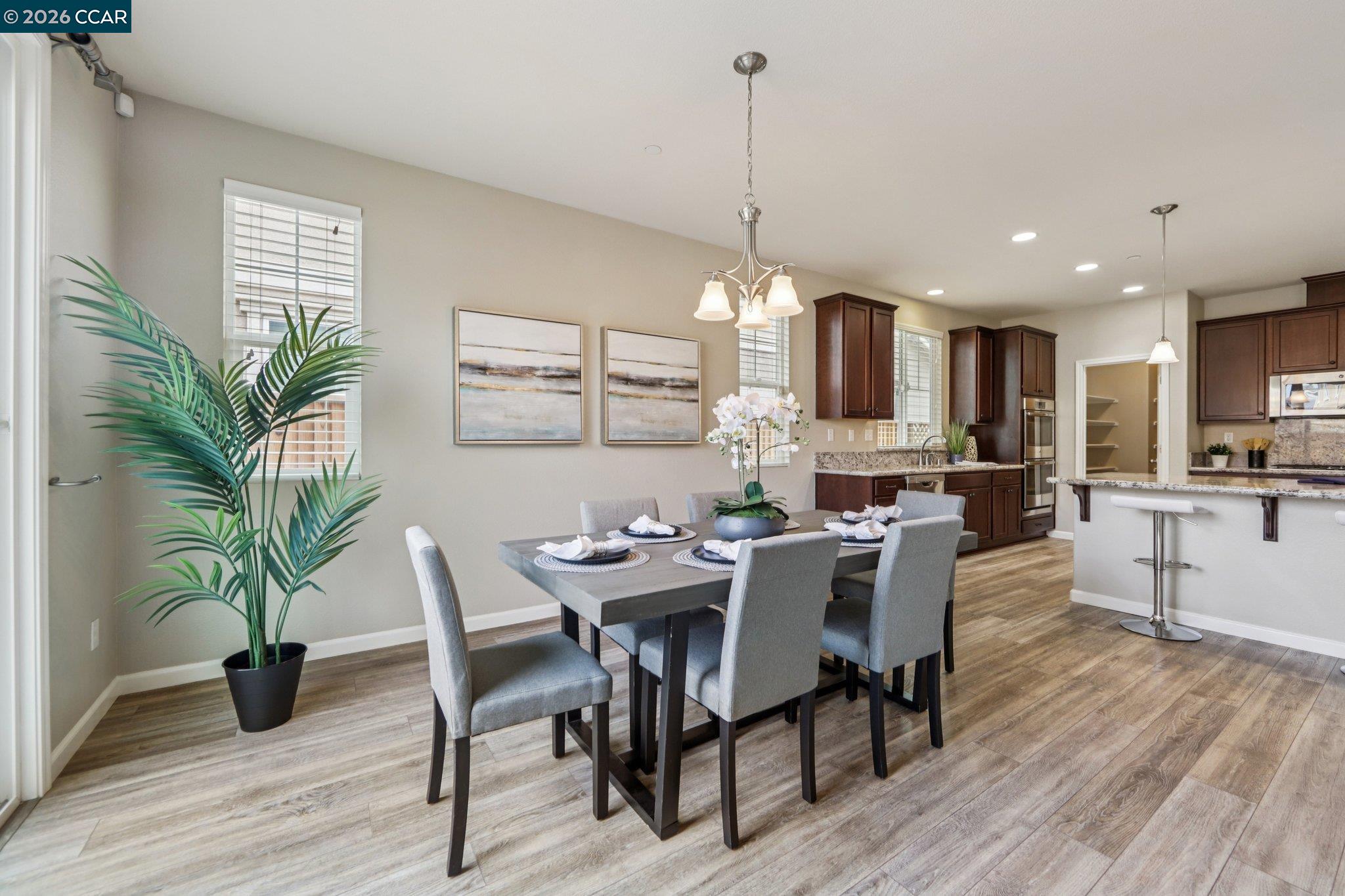 Detail Gallery Image 6 of 28 For 421 W Gravino Dr, Mountain House,  CA 95391 - 3 Beds | 2 Baths