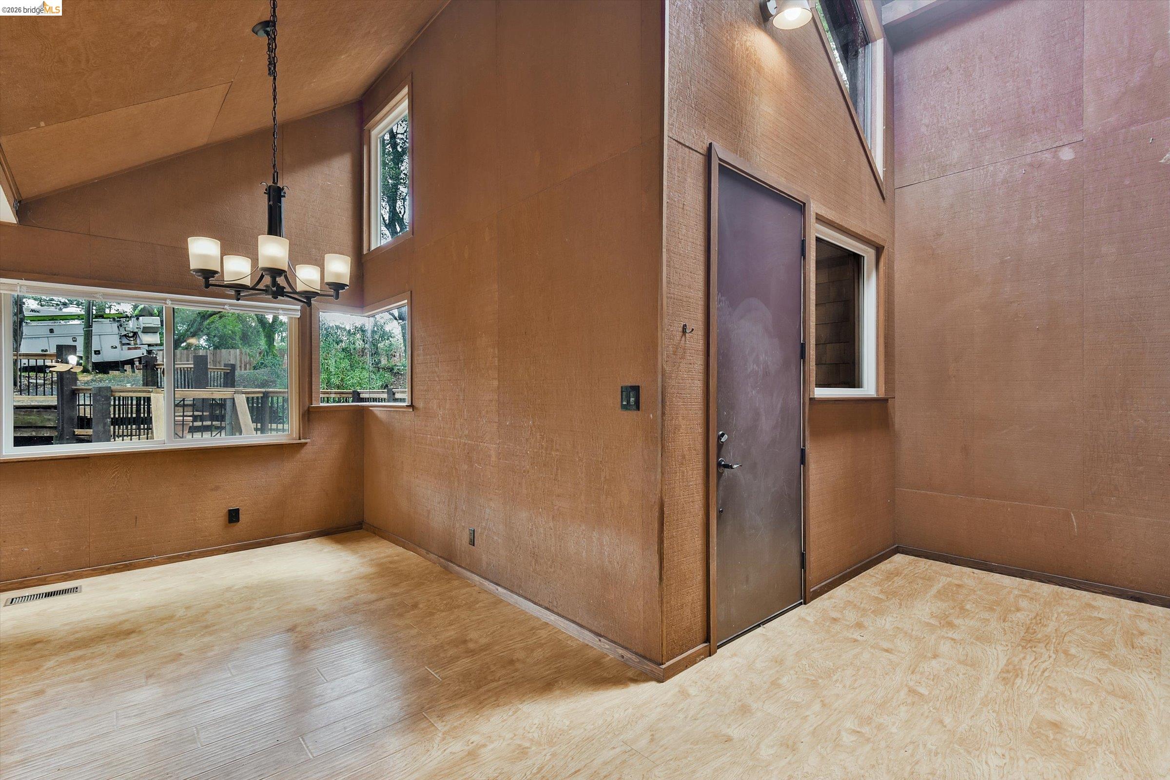 Detail Gallery Image 13 of 34 For 9 Wildwood Road, Orinda,  CA 94563 - 4 Beds | 3 Baths