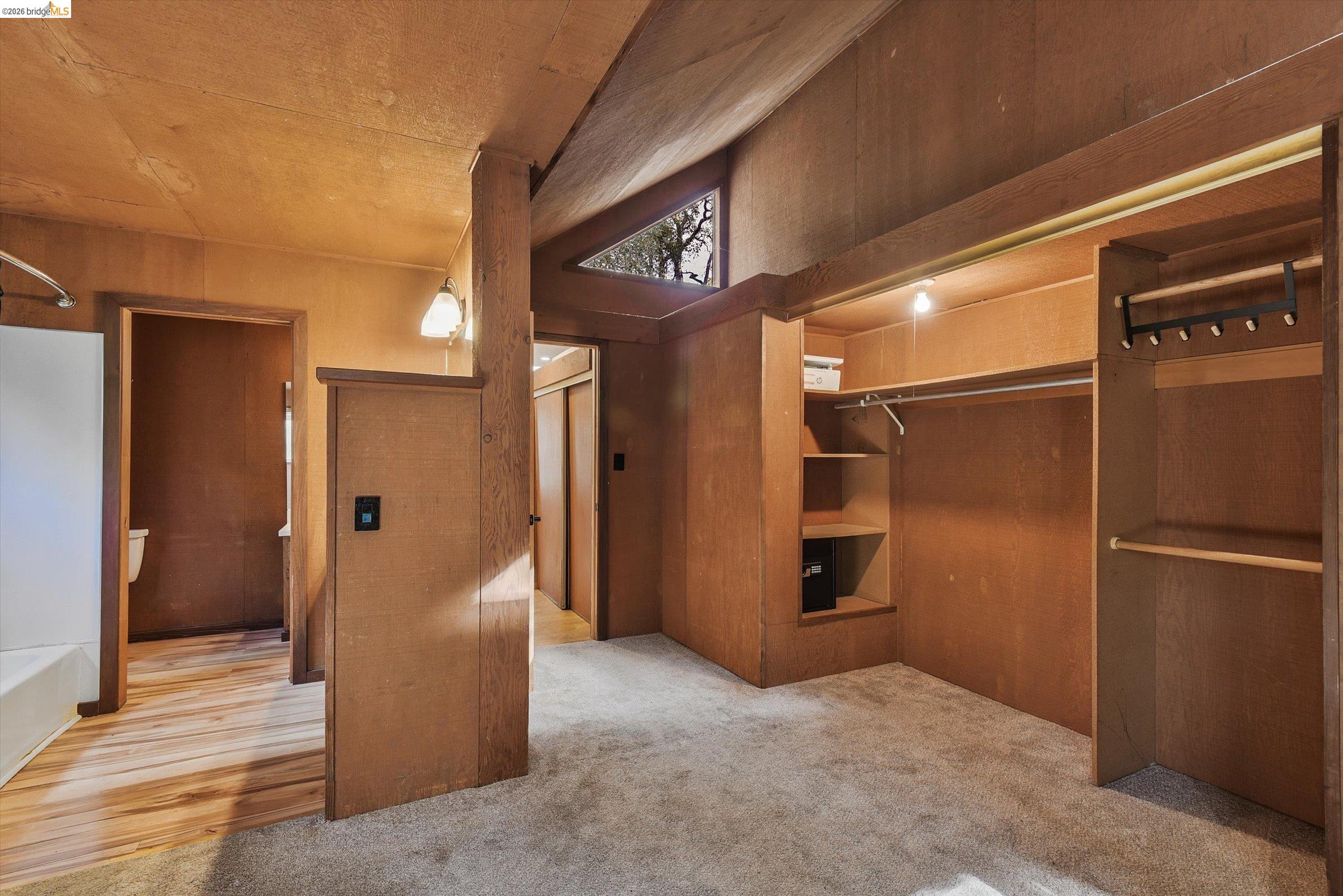 Detail Gallery Image 20 of 34 For 9 Wildwood Road, Orinda,  CA 94563 - 4 Beds | 3 Baths