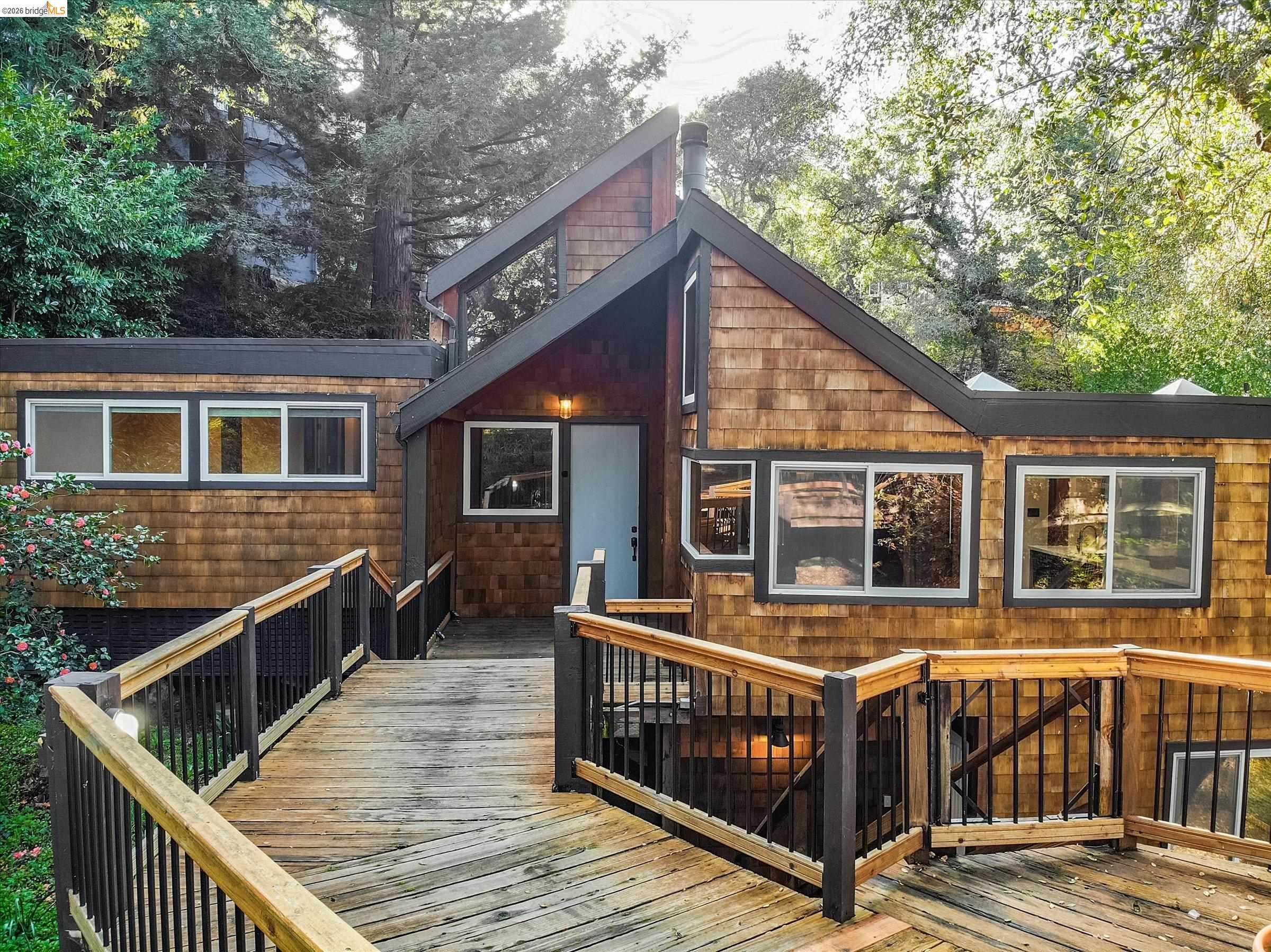 Detail Gallery Image 33 of 34 For 9 Wildwood Road, Orinda,  CA 94563 - 4 Beds | 3 Baths