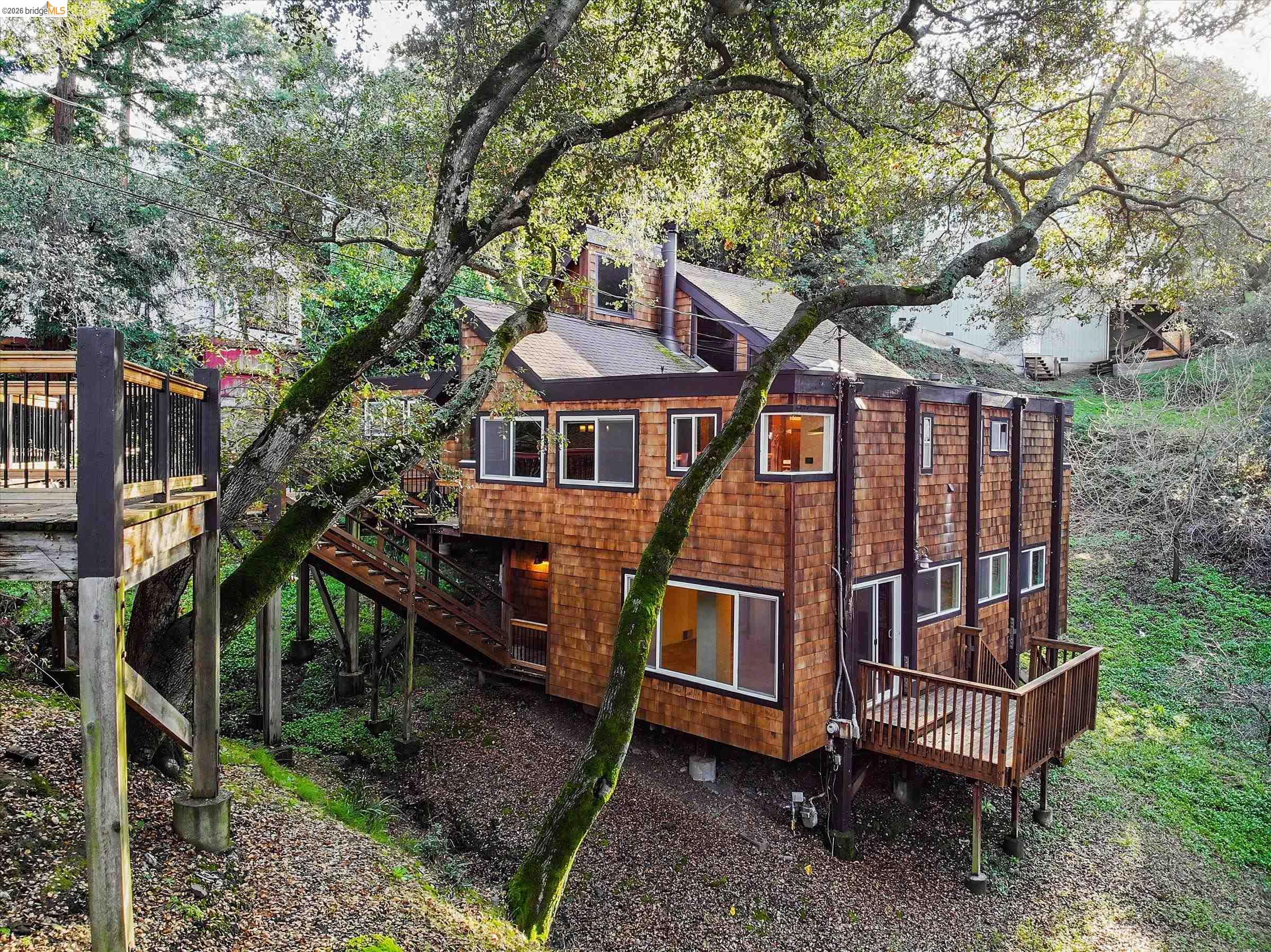 Detail Gallery Image 34 of 34 For 9 Wildwood Road, Orinda,  CA 94563 - 4 Beds | 3 Baths