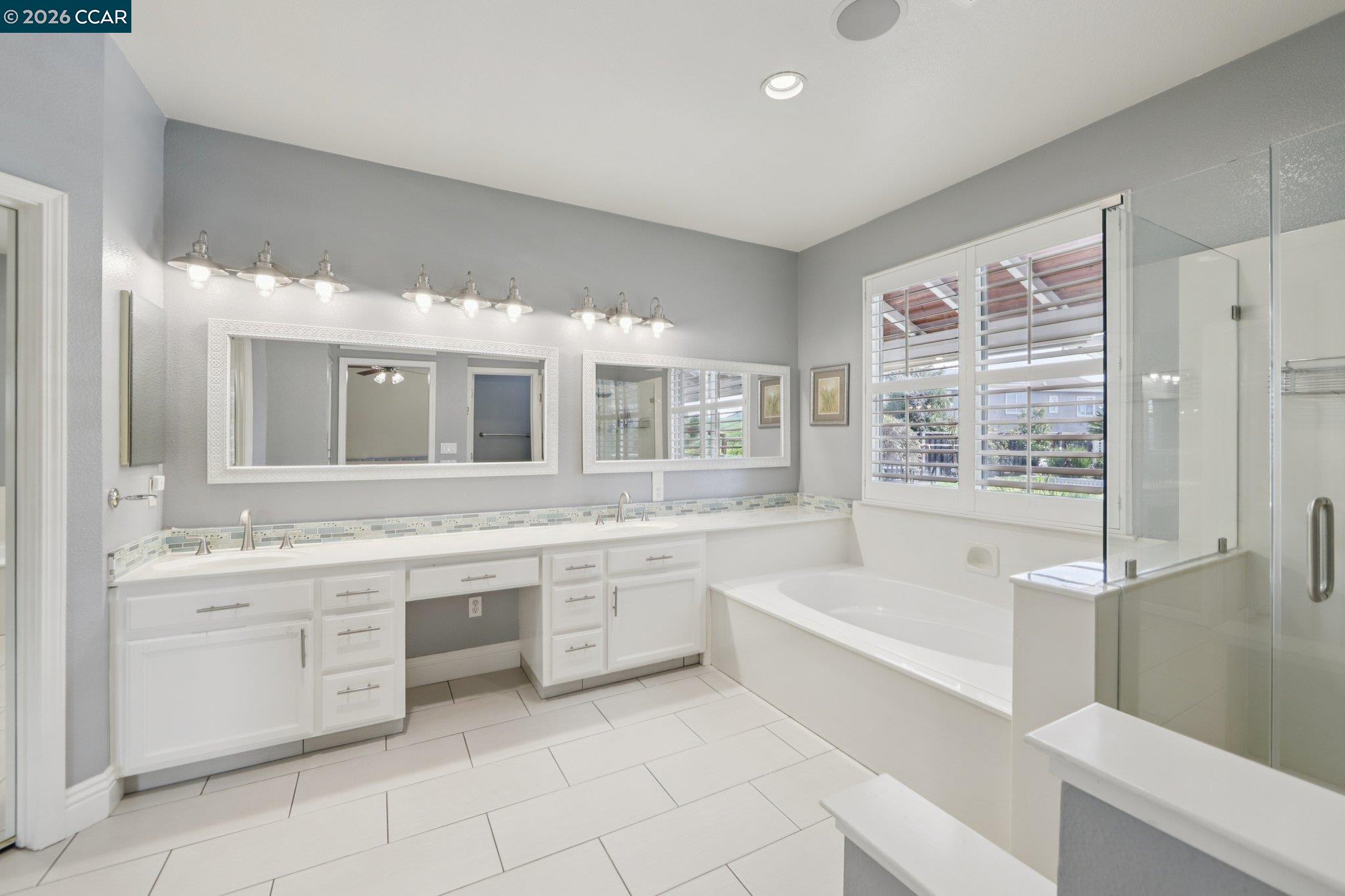 Detail Gallery Image 22 of 53 For 5388 Southwood Way, Antioch,  CA 94531 - 5 Beds | 3 Baths