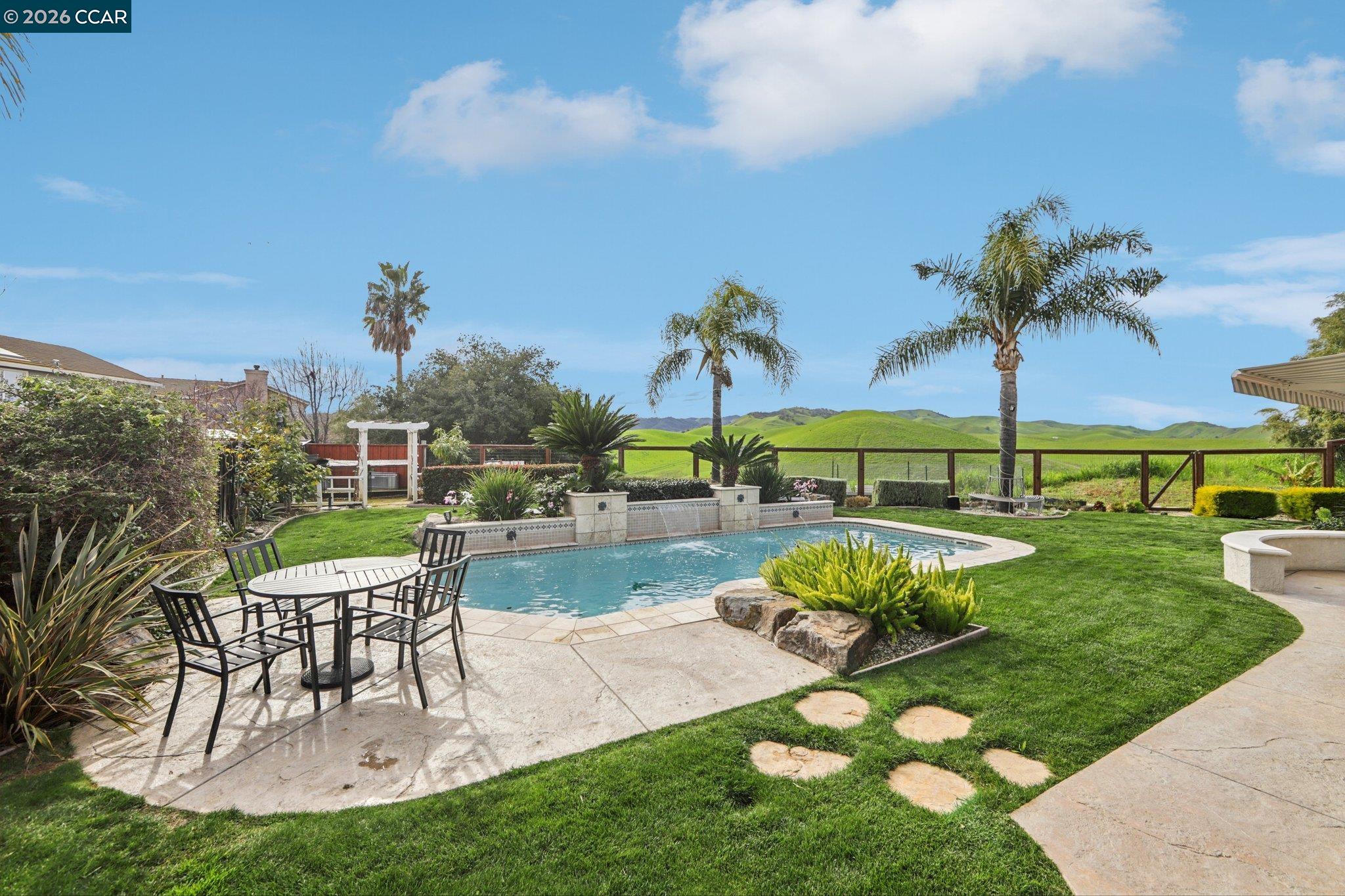 Detail Gallery Image 33 of 53 For 5388 Southwood Way, Antioch,  CA 94531 - 5 Beds | 3 Baths