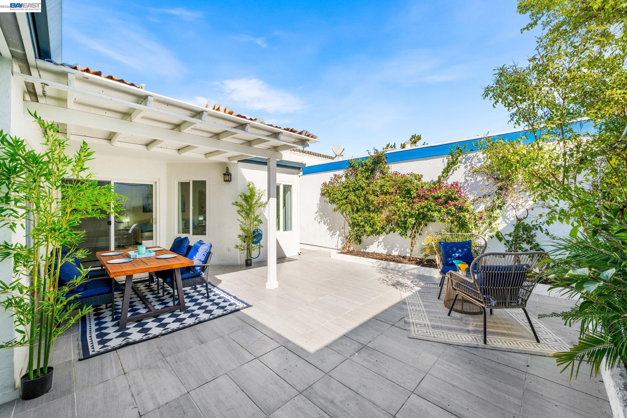 Detail Gallery Image 6 of 58 For 4019 Rennellwood Way, Pleasanton,  CA 94566 - 3 Beds | 2 Baths