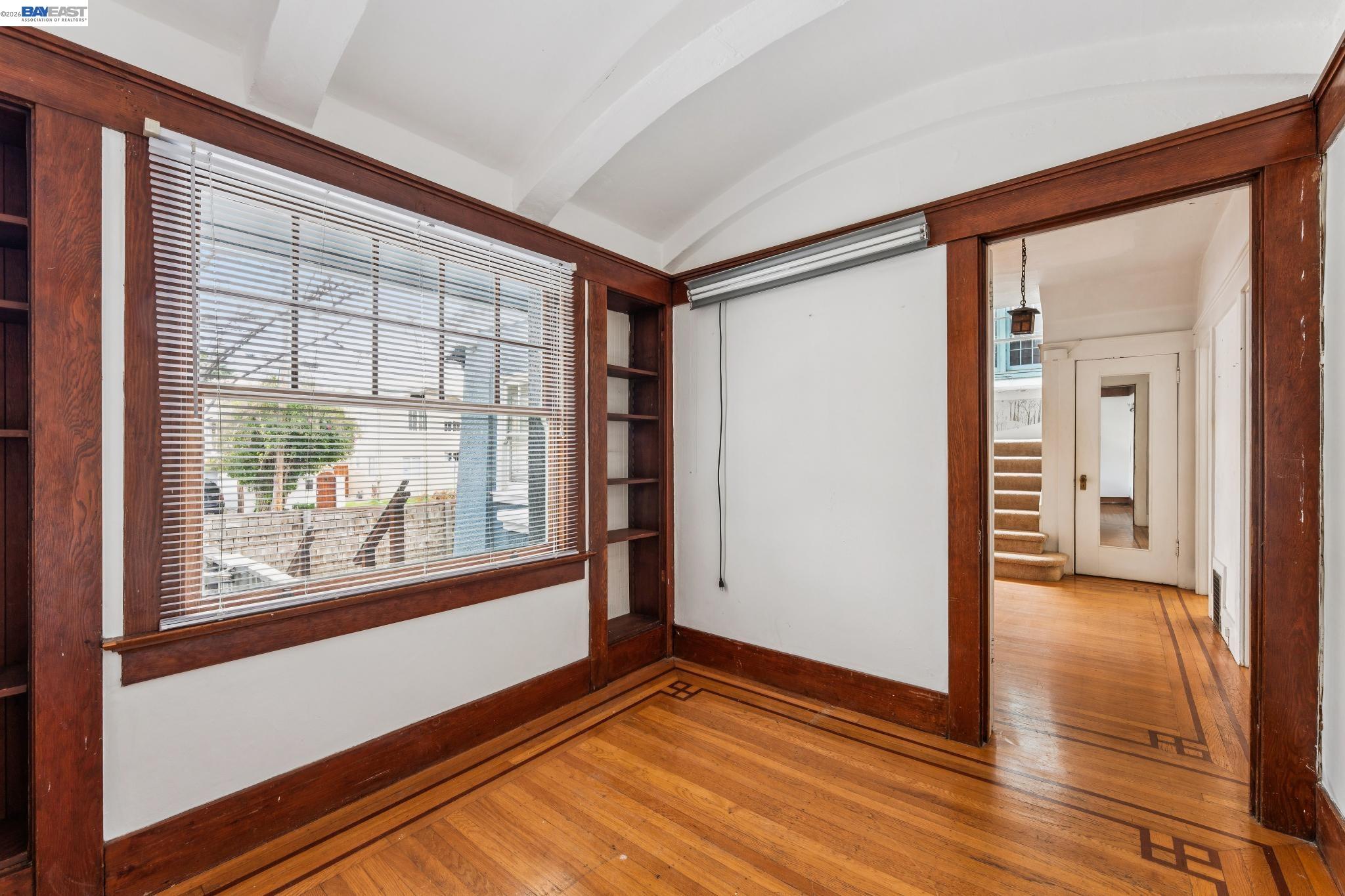 Detail Gallery Image 16 of 59 For 2643 Stuart St, Berkeley,  CA 94705 - 5 Beds | 3/1 Baths