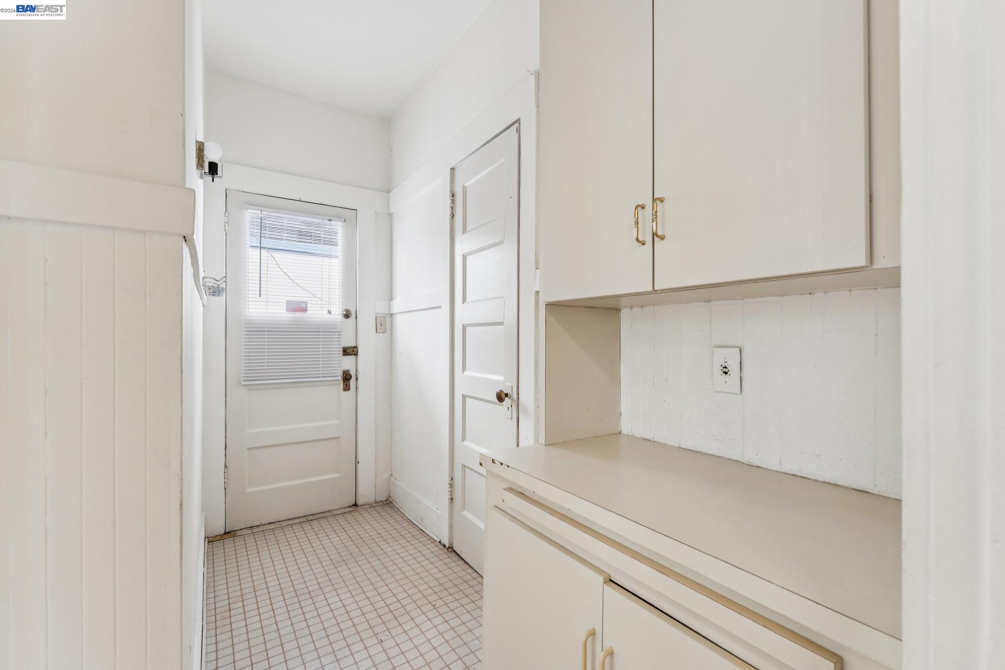 Detail Gallery Image 25 of 59 For 2643 Stuart St, Berkeley,  CA 94705 - 5 Beds | 3/1 Baths