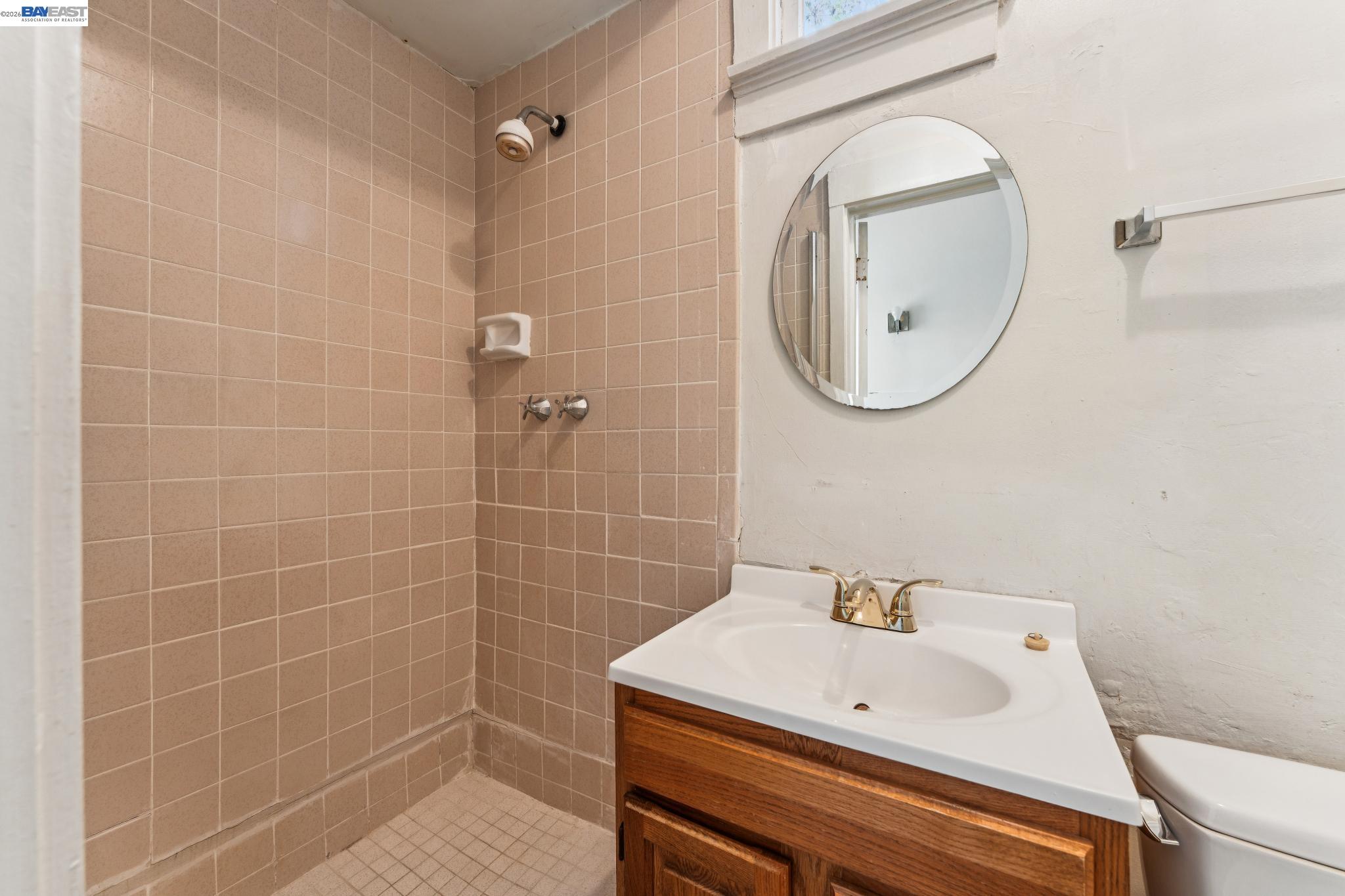 Detail Gallery Image 26 of 59 For 2643 Stuart St, Berkeley,  CA 94705 - 5 Beds | 3/1 Baths