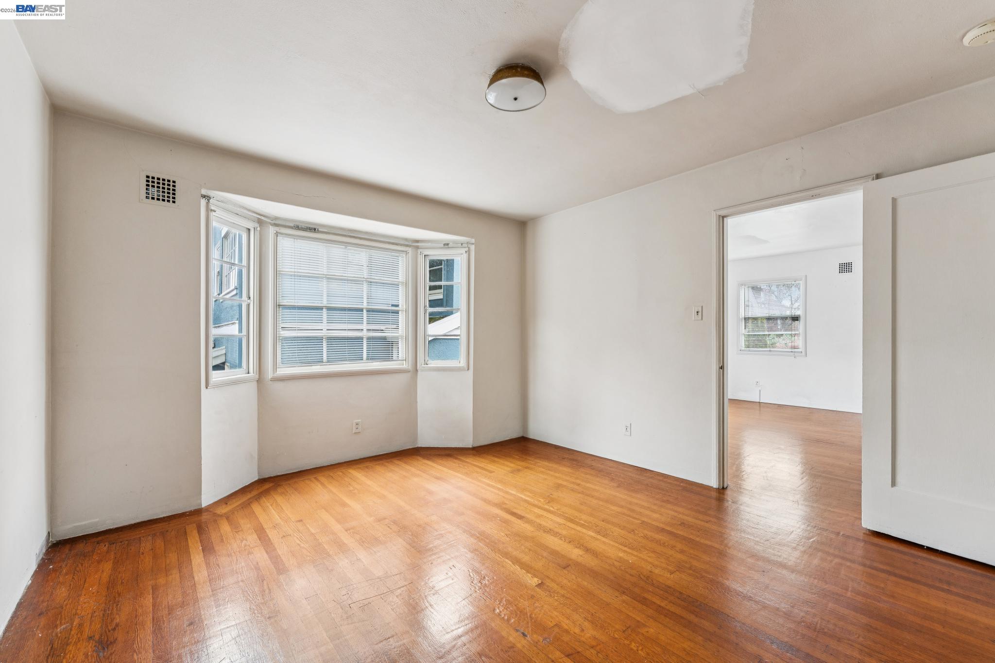 Detail Gallery Image 47 of 59 For 2643 Stuart St, Berkeley,  CA 94705 - 5 Beds | 3/1 Baths