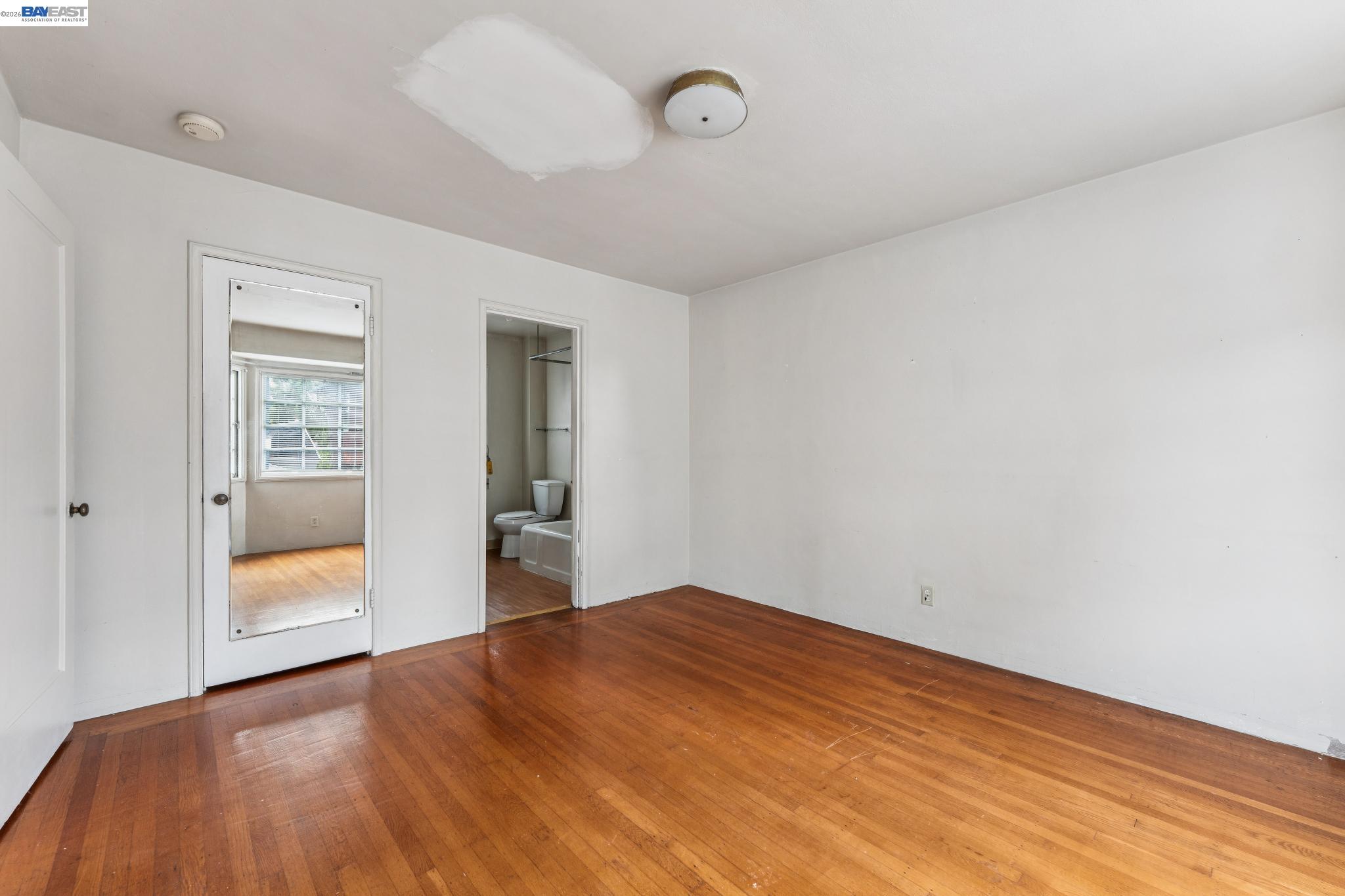 Detail Gallery Image 49 of 59 For 2643 Stuart St, Berkeley,  CA 94705 - 5 Beds | 3/1 Baths