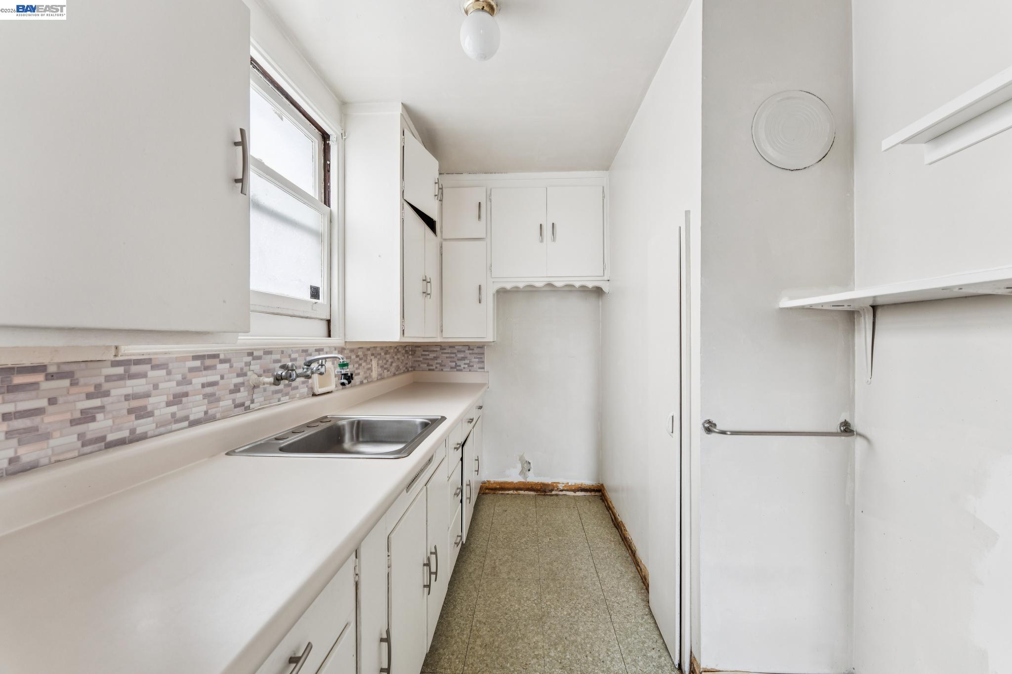 Detail Gallery Image 52 of 59 For 2643 Stuart St, Berkeley,  CA 94705 - 5 Beds | 3/1 Baths