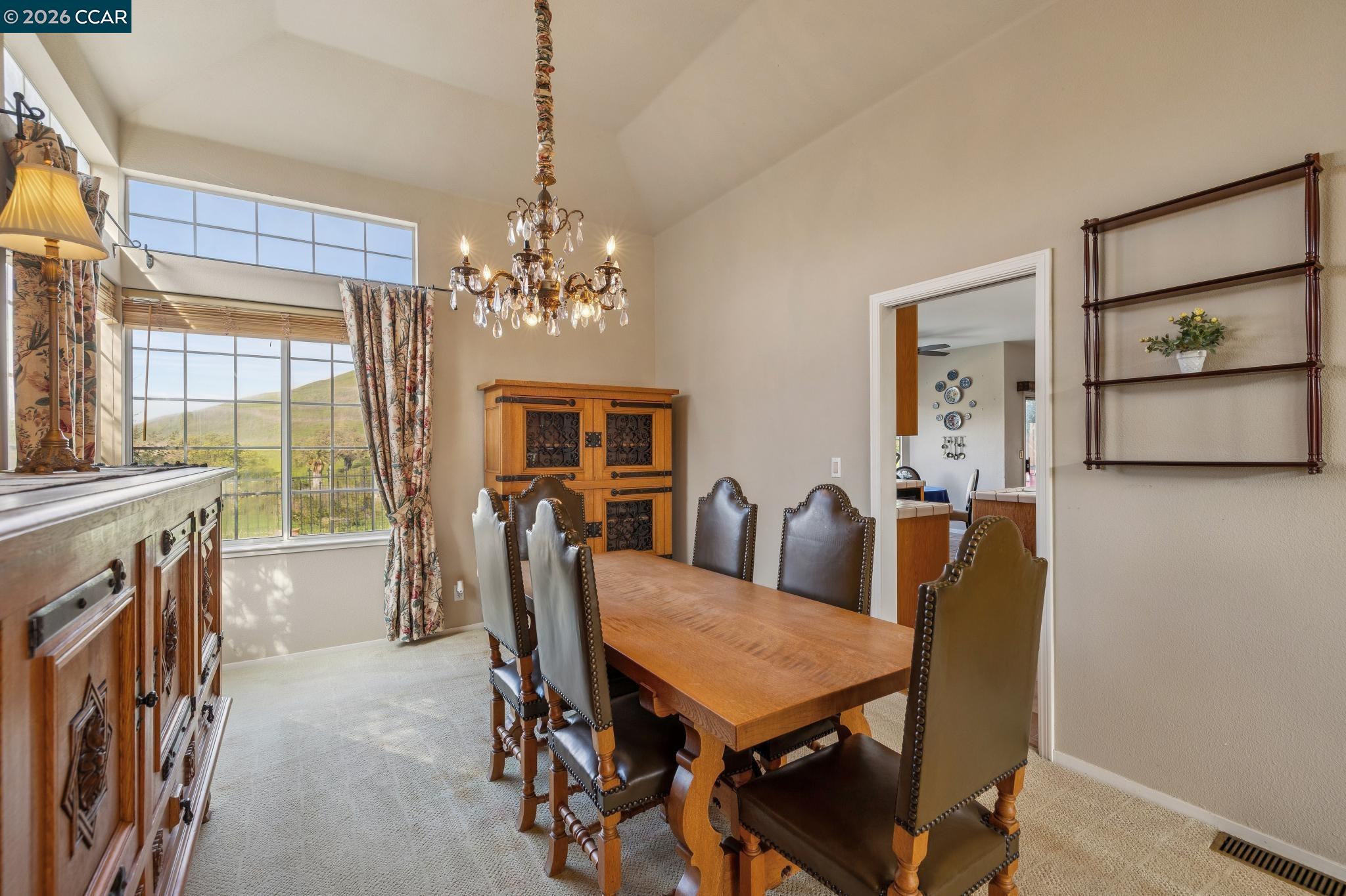 Detail Gallery Image 8 of 57 For 105 Crow Pl, Clayton,  CA 94517 - 4 Beds | 3 Baths