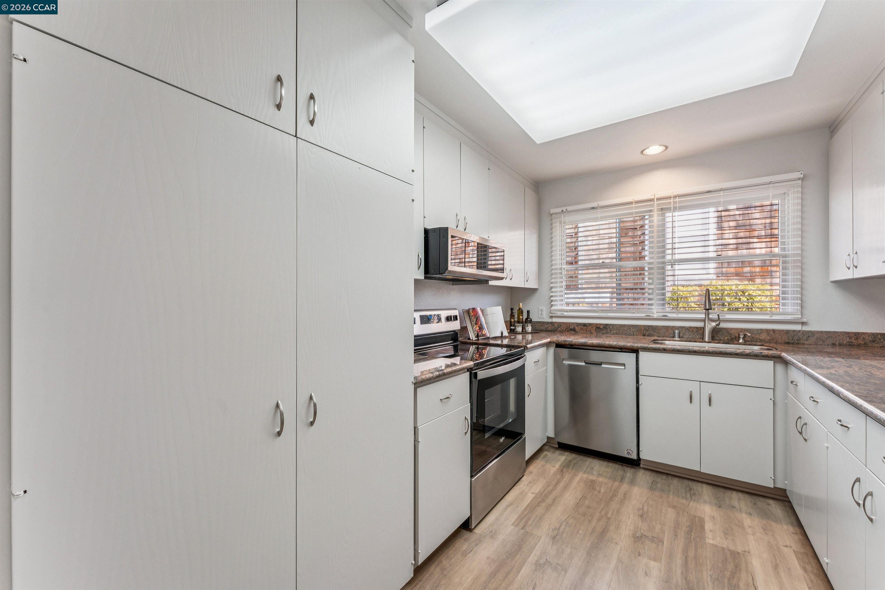 Photo #15: 41125223 Listing: Photo #15