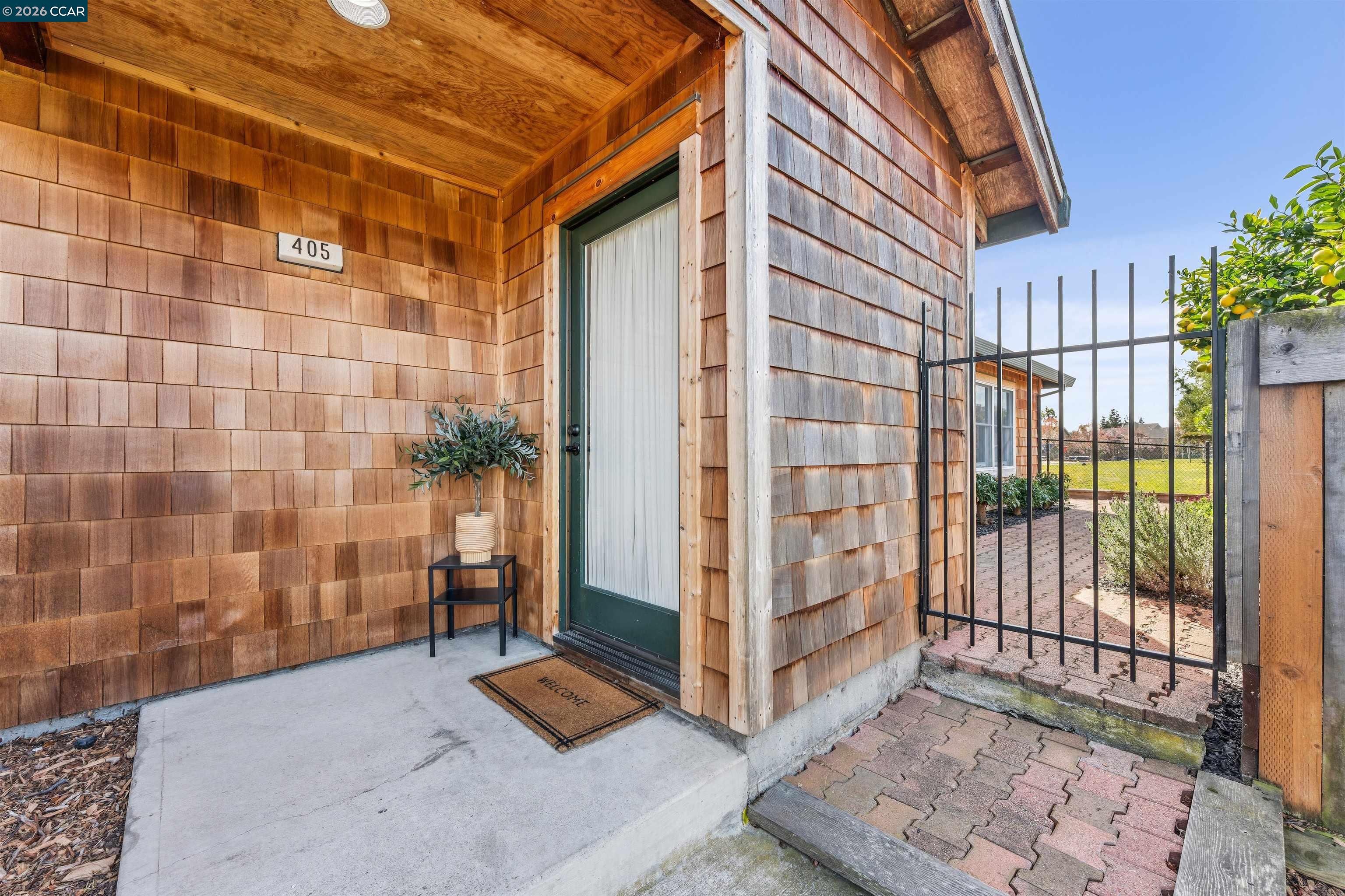 405 Centre Court, Alameda, CA, 94502