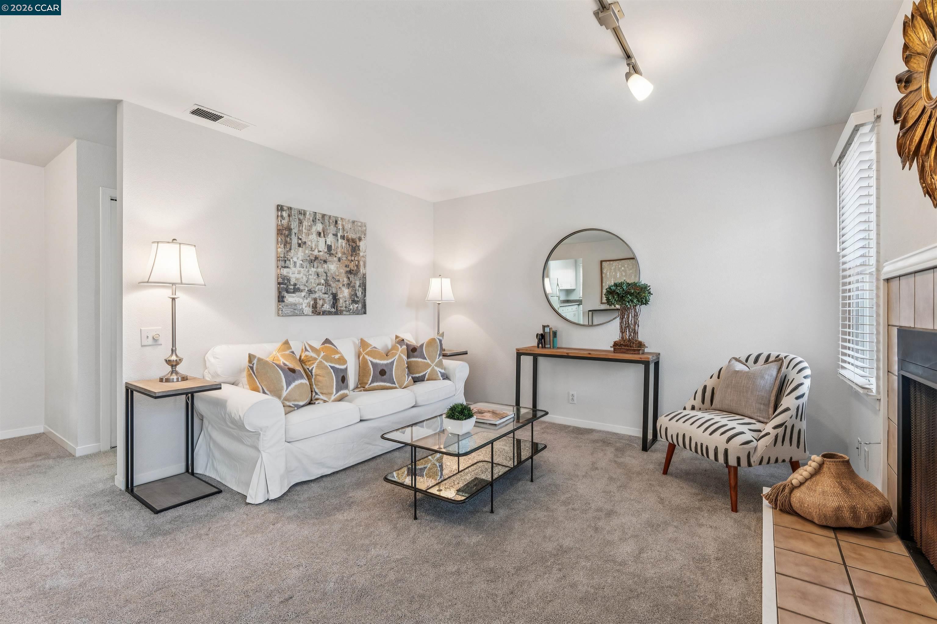 Photo #8: 41125223 Listing: Photo #8