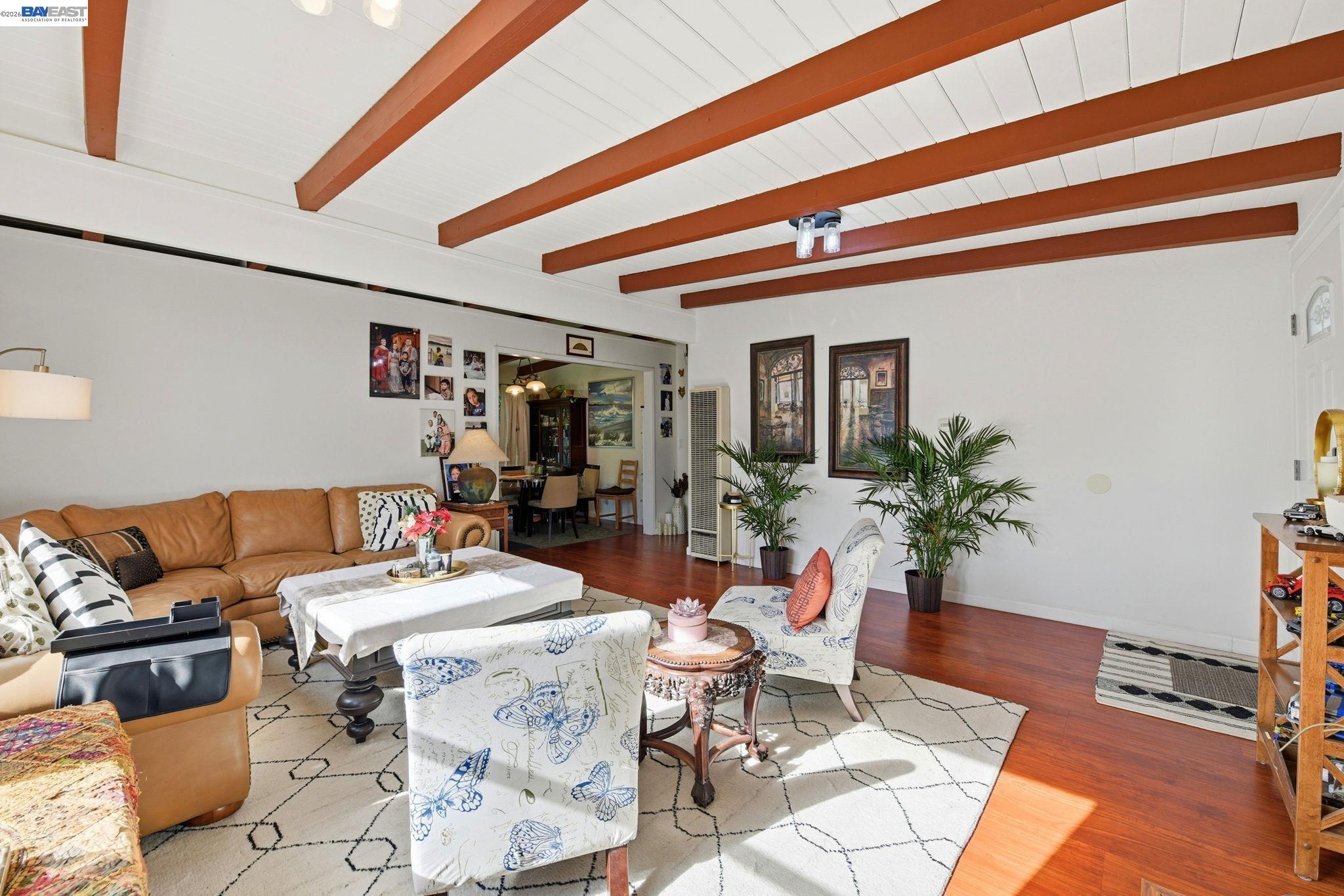 Detail Gallery Image 3 of 33 For 38467 Timpanogas Circle, Fremont,  CA 94536 - 3 Beds | 2 Baths