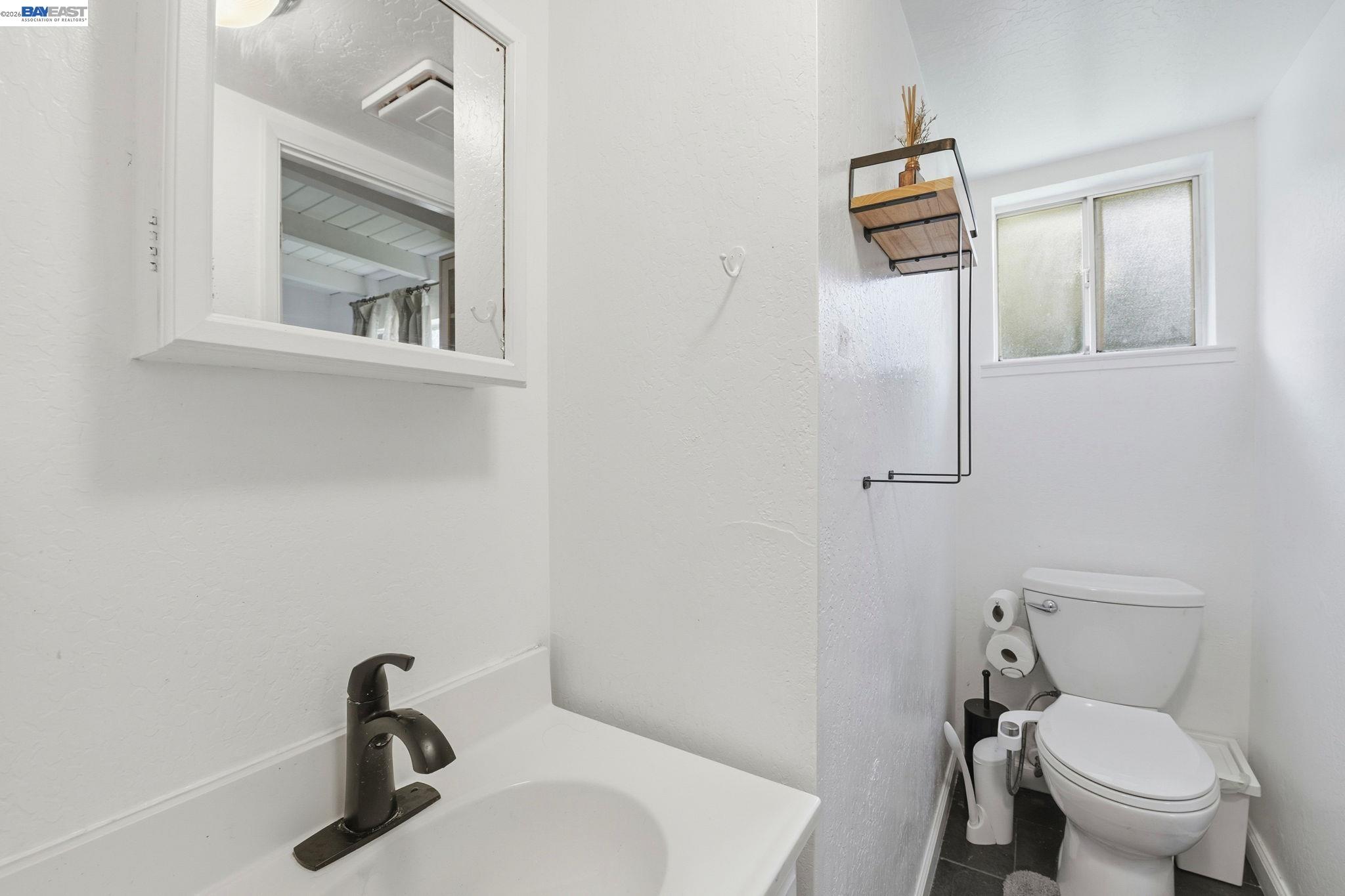 Detail Gallery Image 23 of 33 For 38467 Timpanogas Circle, Fremont,  CA 94536 - 3 Beds | 2 Baths