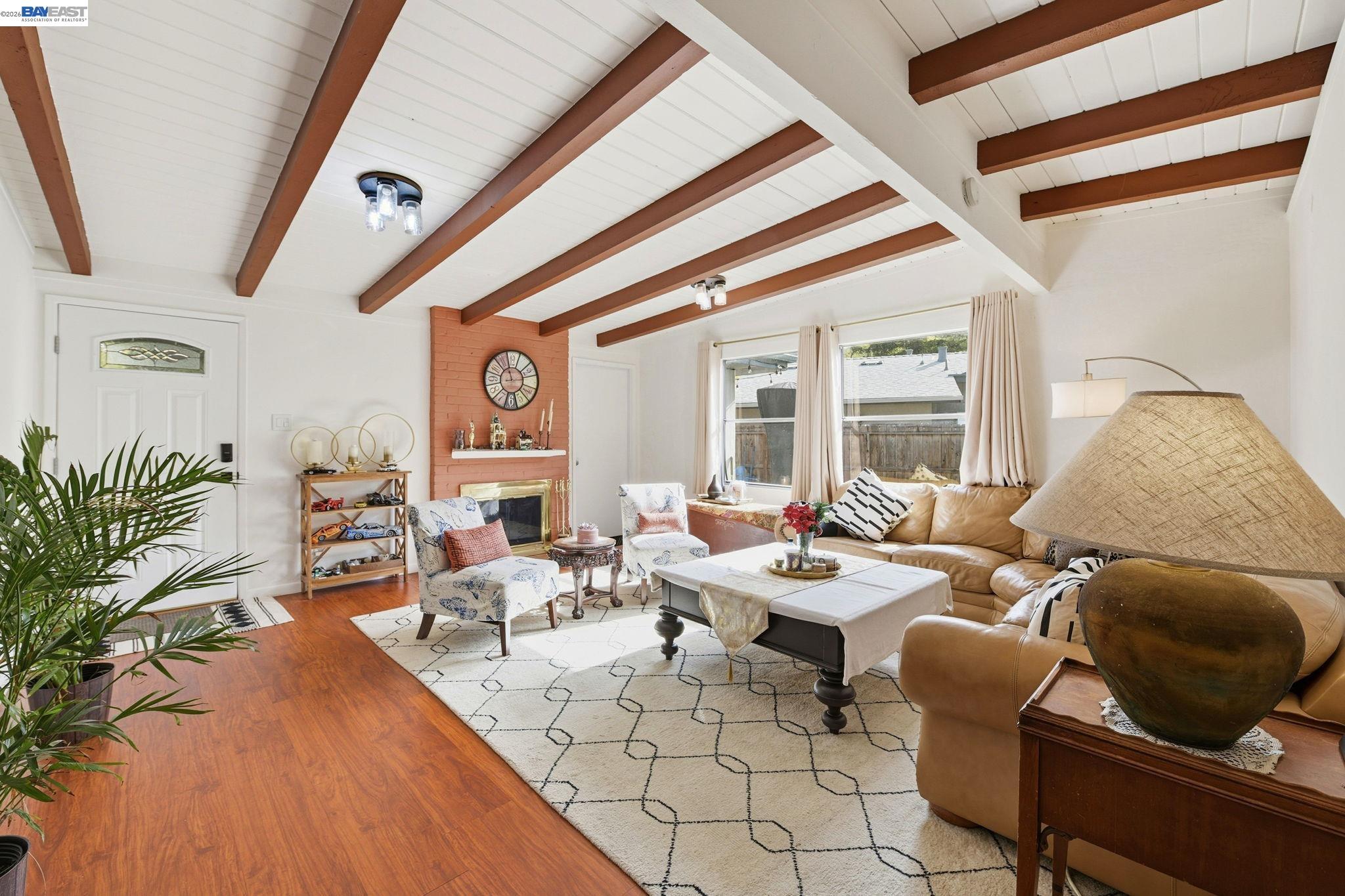 Detail Gallery Image 4 of 33 For 38467 Timpanogas Circle, Fremont,  CA 94536 - 3 Beds | 2 Baths