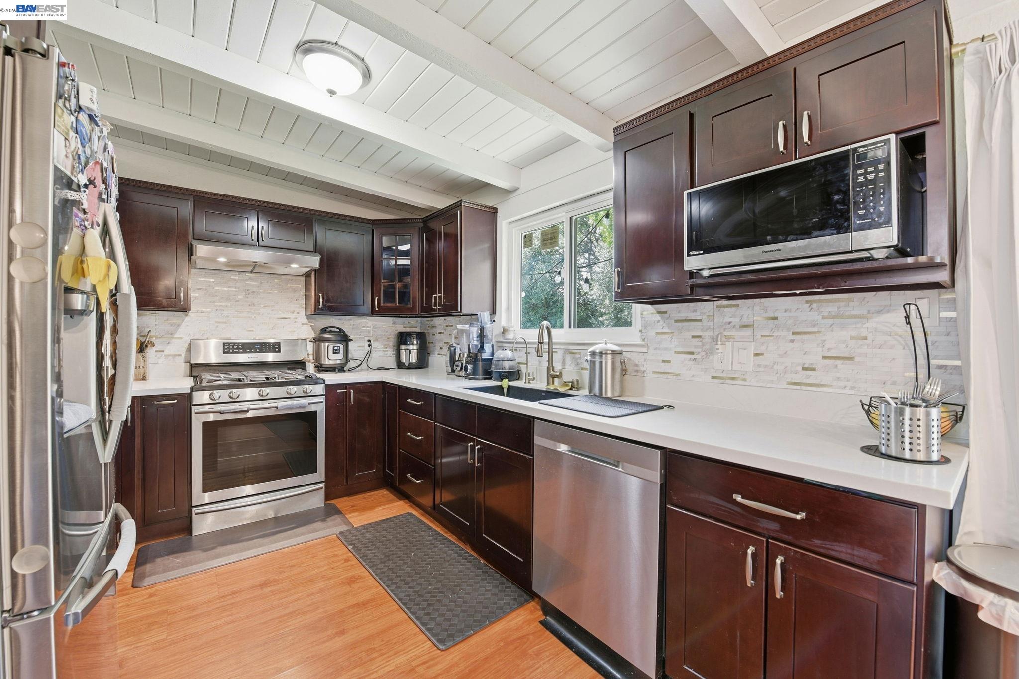 Detail Gallery Image 5 of 33 For 38467 Timpanogas Circle, Fremont,  CA 94536 - 3 Beds | 2 Baths