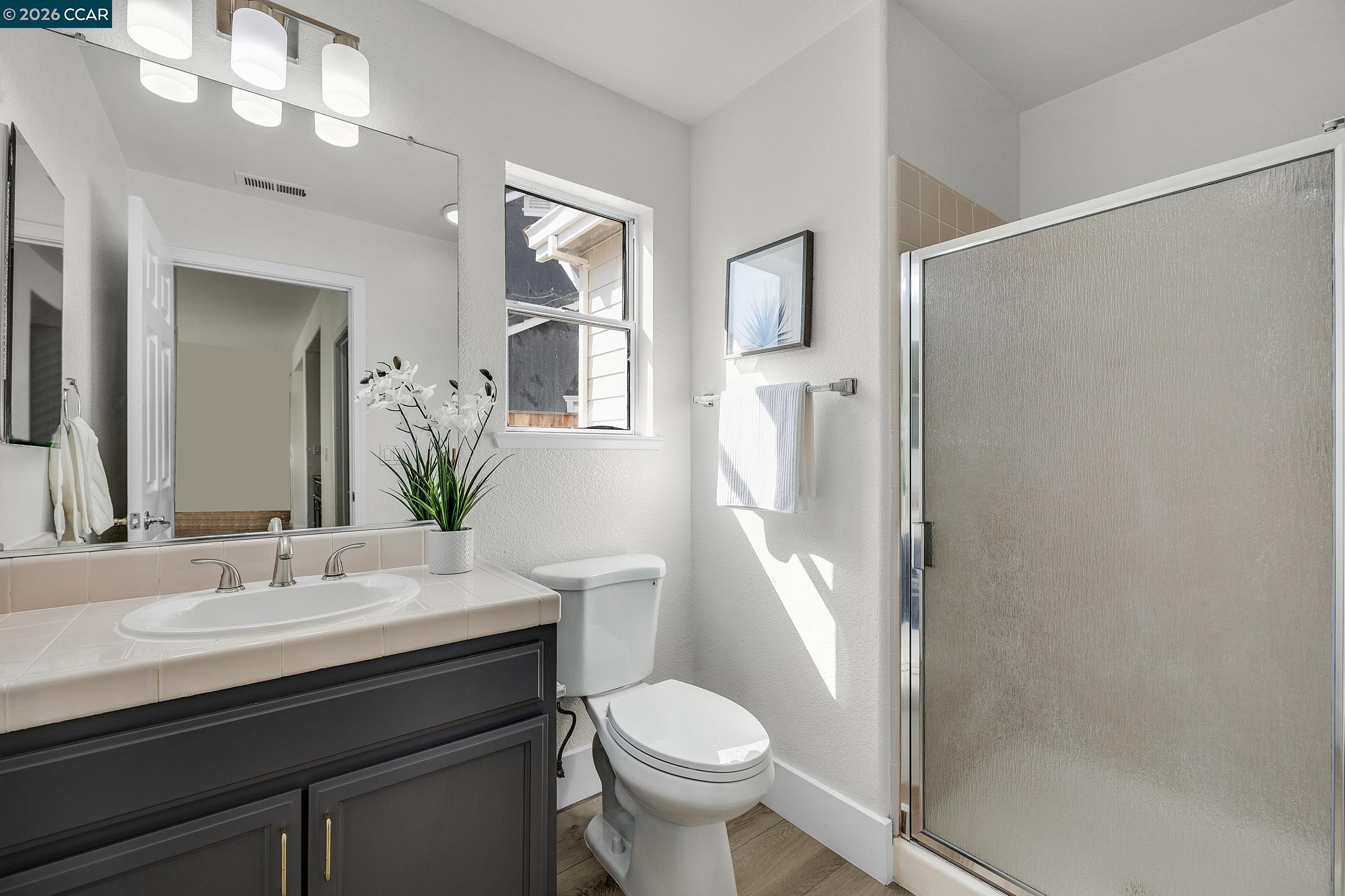 Detail Gallery Image 13 of 42 For 2868 Ruby Vw, San Jose,  CA 95148 - 5 Beds | 3 Baths