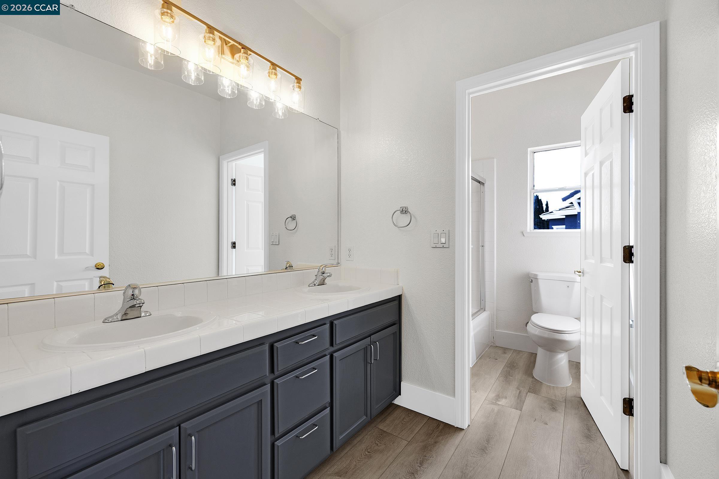 Detail Gallery Image 14 of 42 For 2868 Ruby Vw, San Jose,  CA 95148 - 5 Beds | 3 Baths