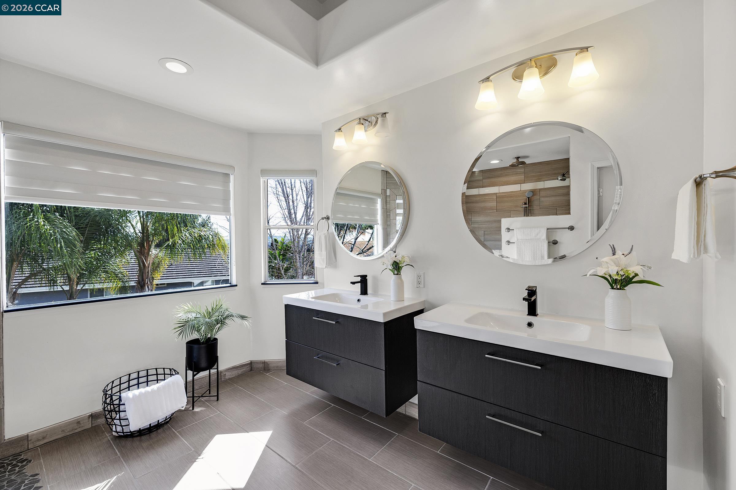 Detail Gallery Image 20 of 42 For 2868 Ruby Vw, San Jose,  CA 95148 - 5 Beds | 3 Baths